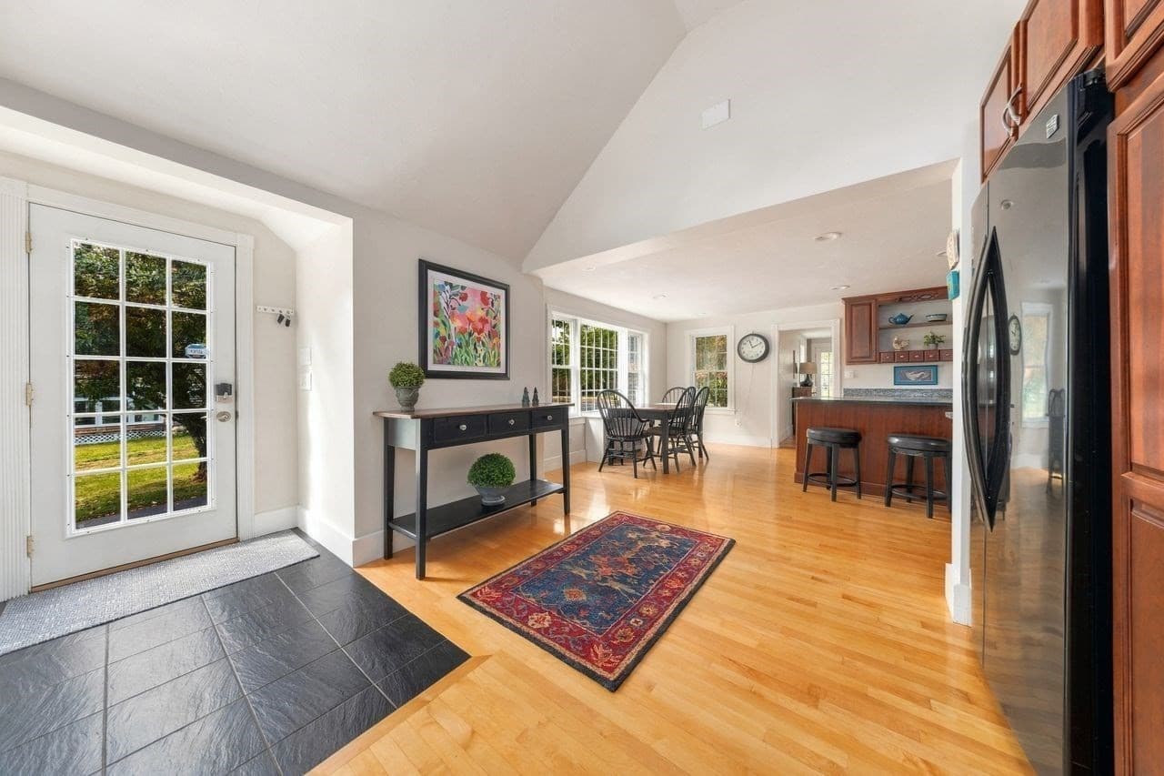 Single Family Residence at 814 Main Street, Norwell MA 02061, Norwell, photo 6 of 42