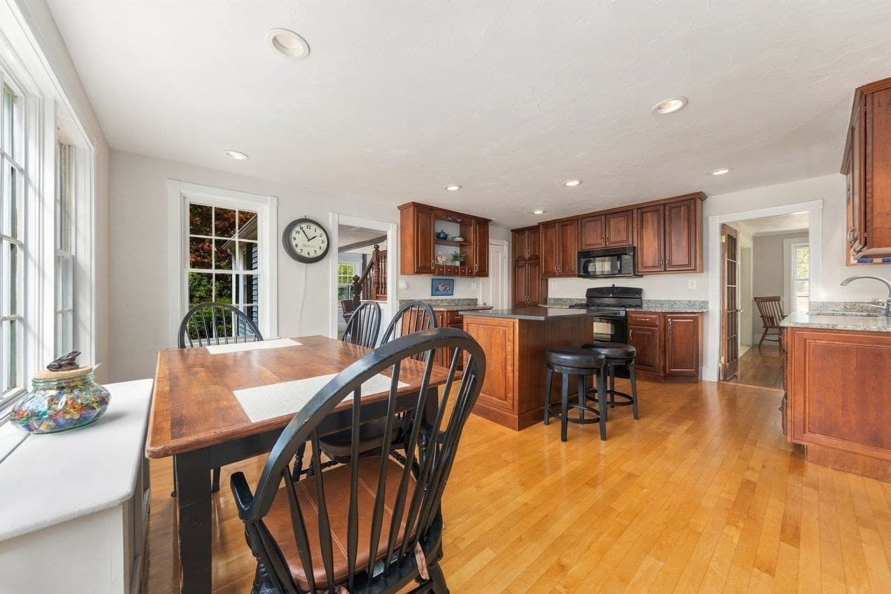 Single Family Residence at 814 Main Street, Norwell MA 02061, Norwell, photo 11 of 42