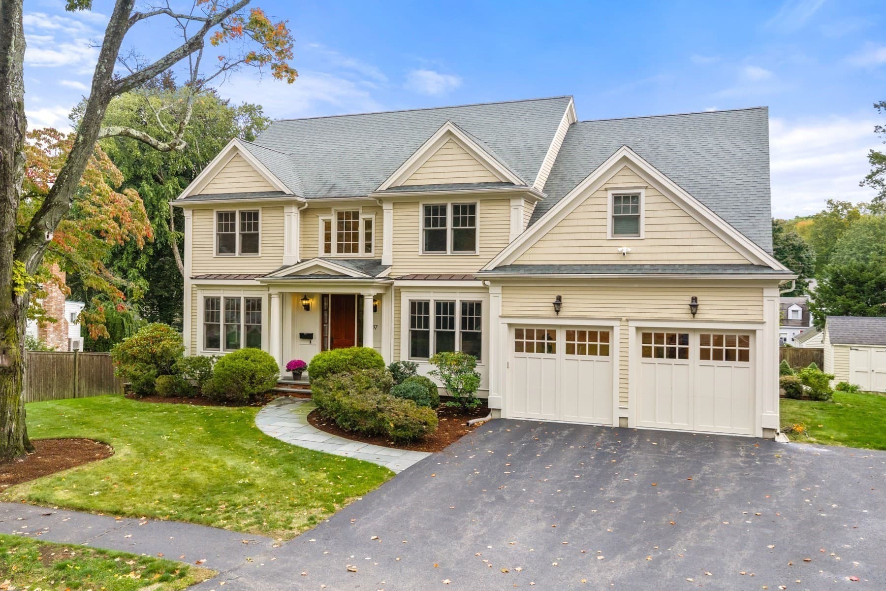 Single Family Residence at 37 Wall St, Wellesley MA 02481, Wellesley, photo 2 of 29