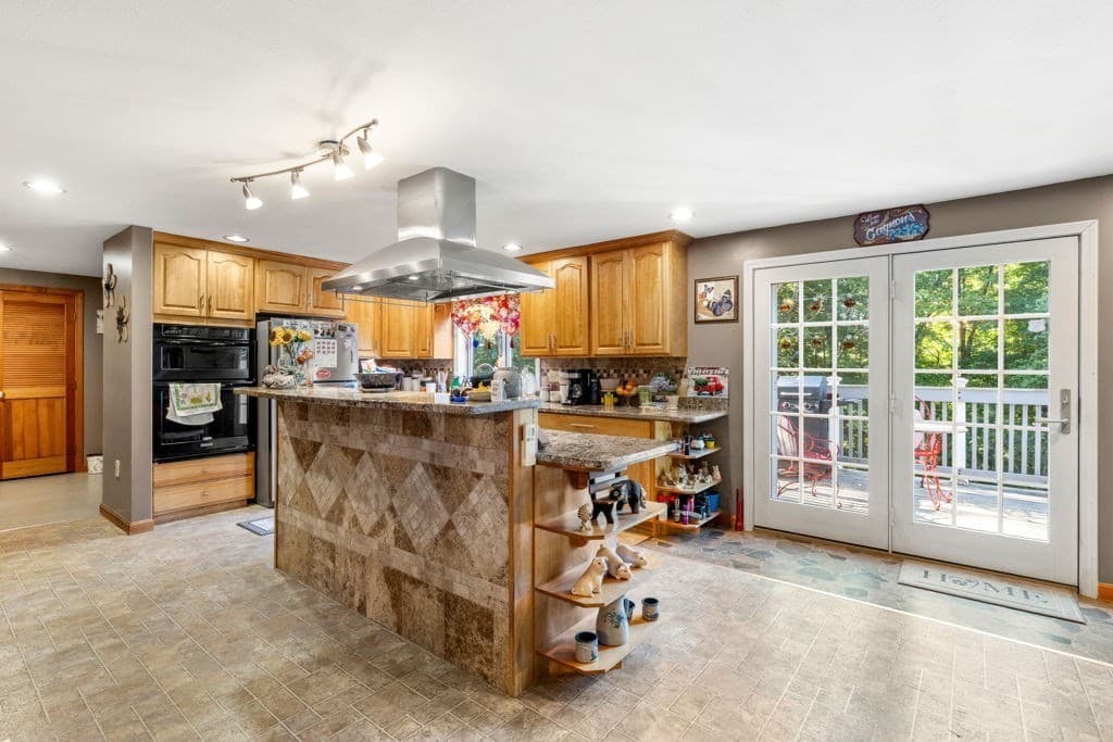 Single Family Residence at 233 Lovers Ln, Haverhill MA 01830, Haverhill, photo 32 of 39