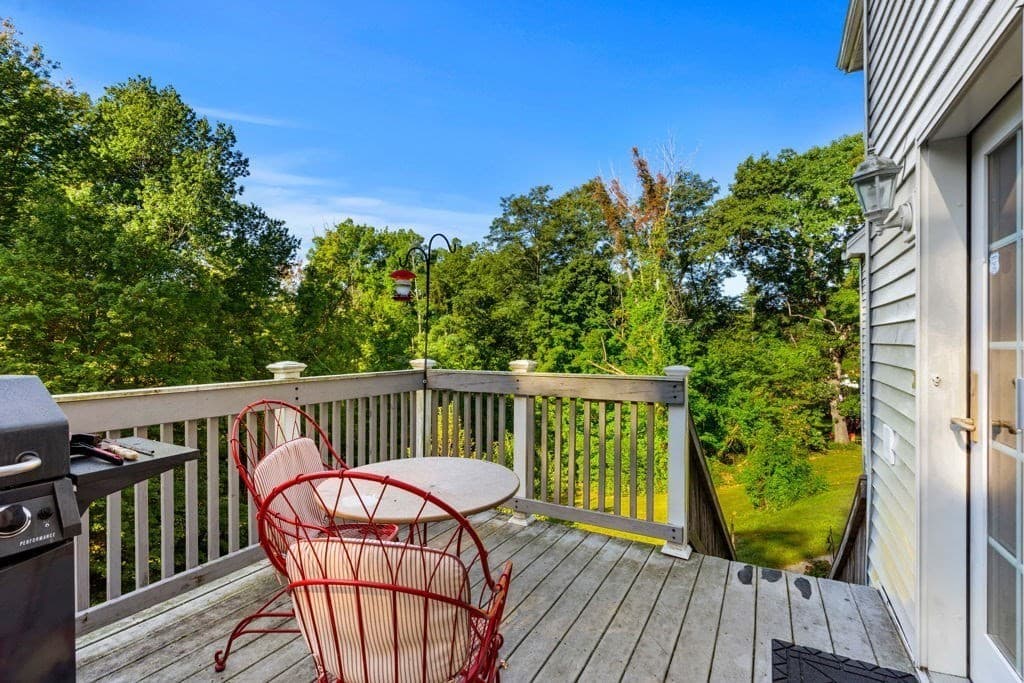 Single Family Residence at 233 Lovers Ln, Haverhill MA 01830, Haverhill, photo 5 of 39