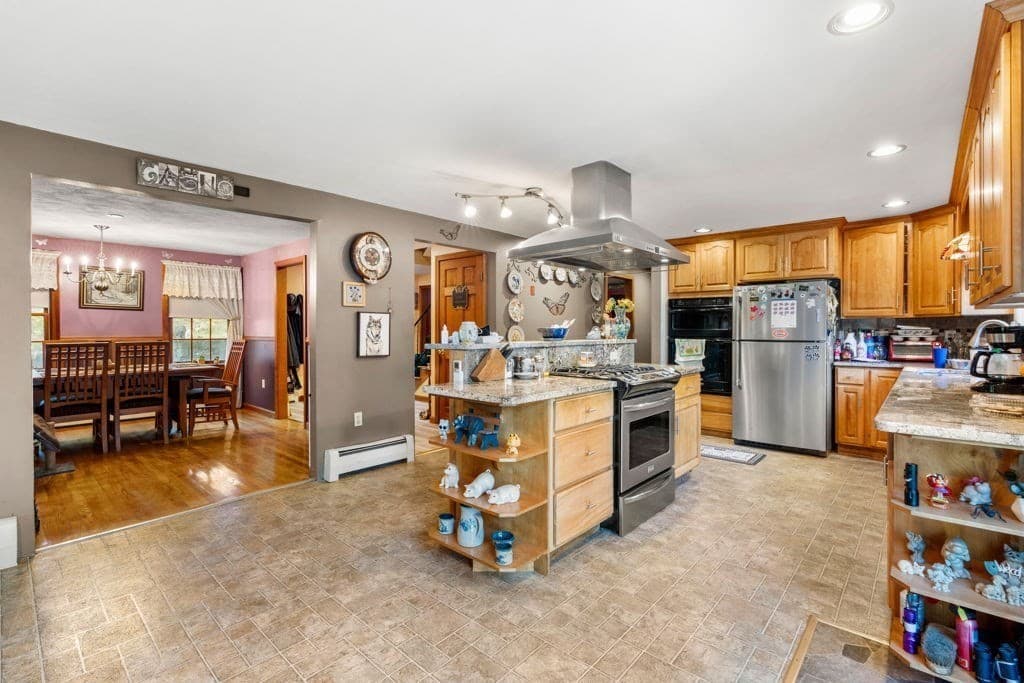 Single Family Residence at 233 Lovers Ln, Haverhill MA 01830, Haverhill, photo 34 of 39