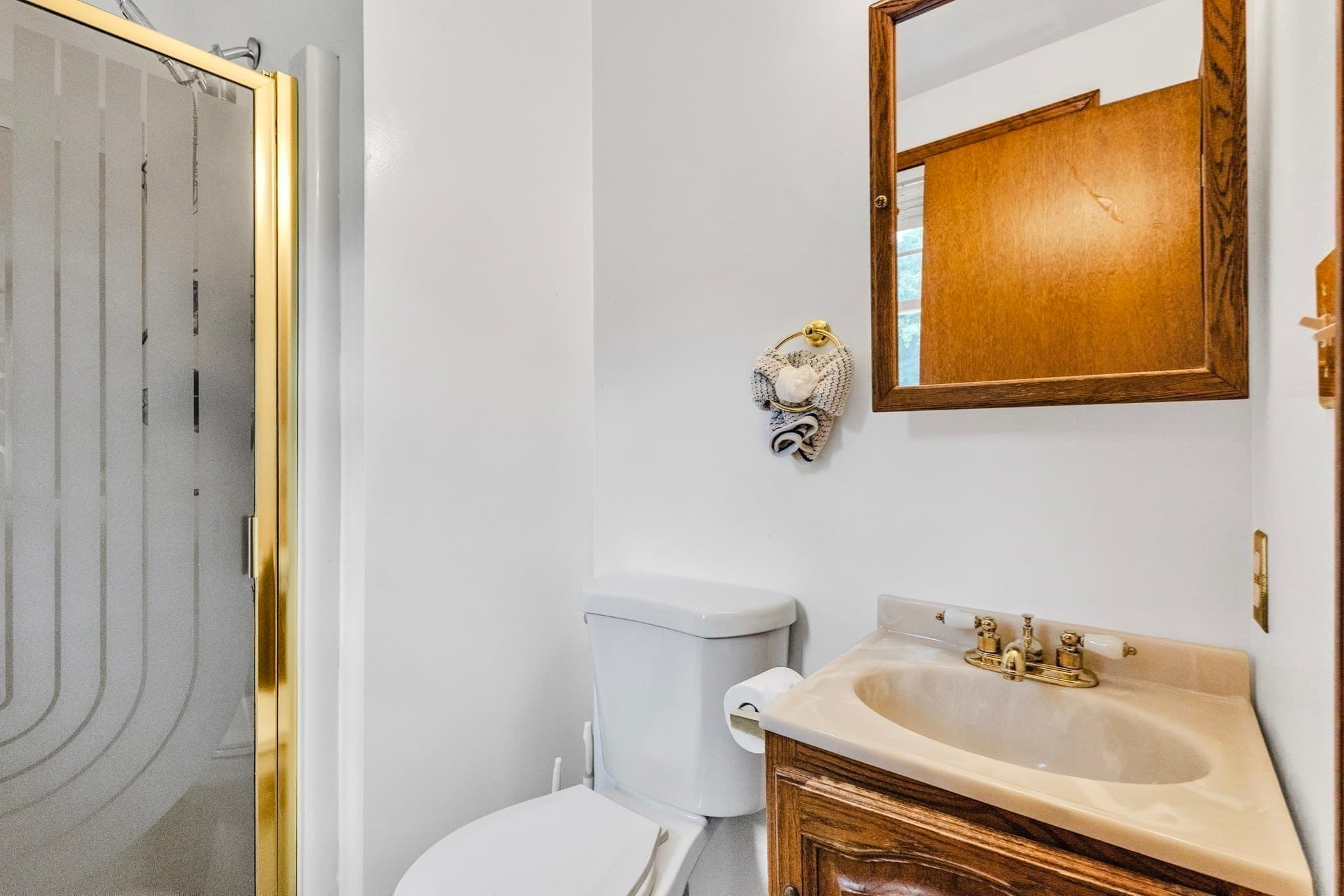 Single Family Residence at 42 Melbourne Rd, Worcester MA 01607, Worcester, photo 17 of 37