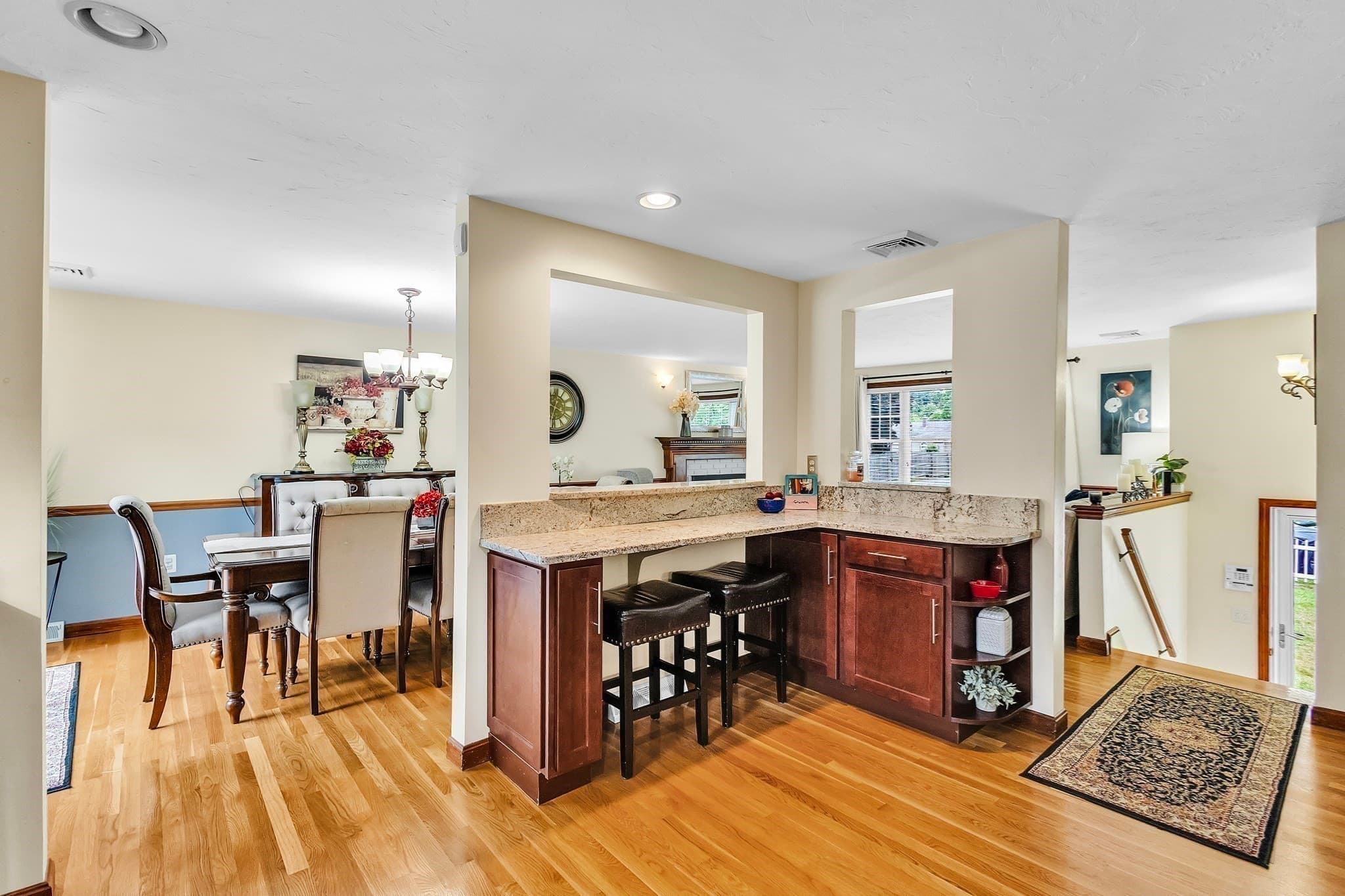 Single Family Residence at 42 Melbourne Rd, Worcester MA 01607, Worcester, photo 12 of 37