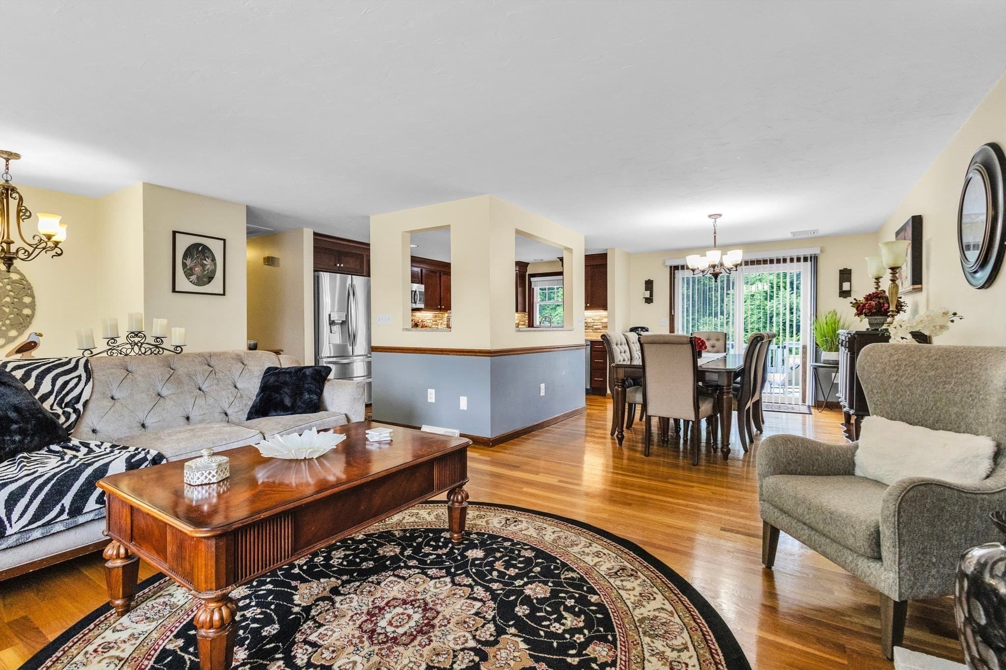Single Family Residence at 42 Melbourne Rd, Worcester MA 01607, Worcester, photo 3 of 37