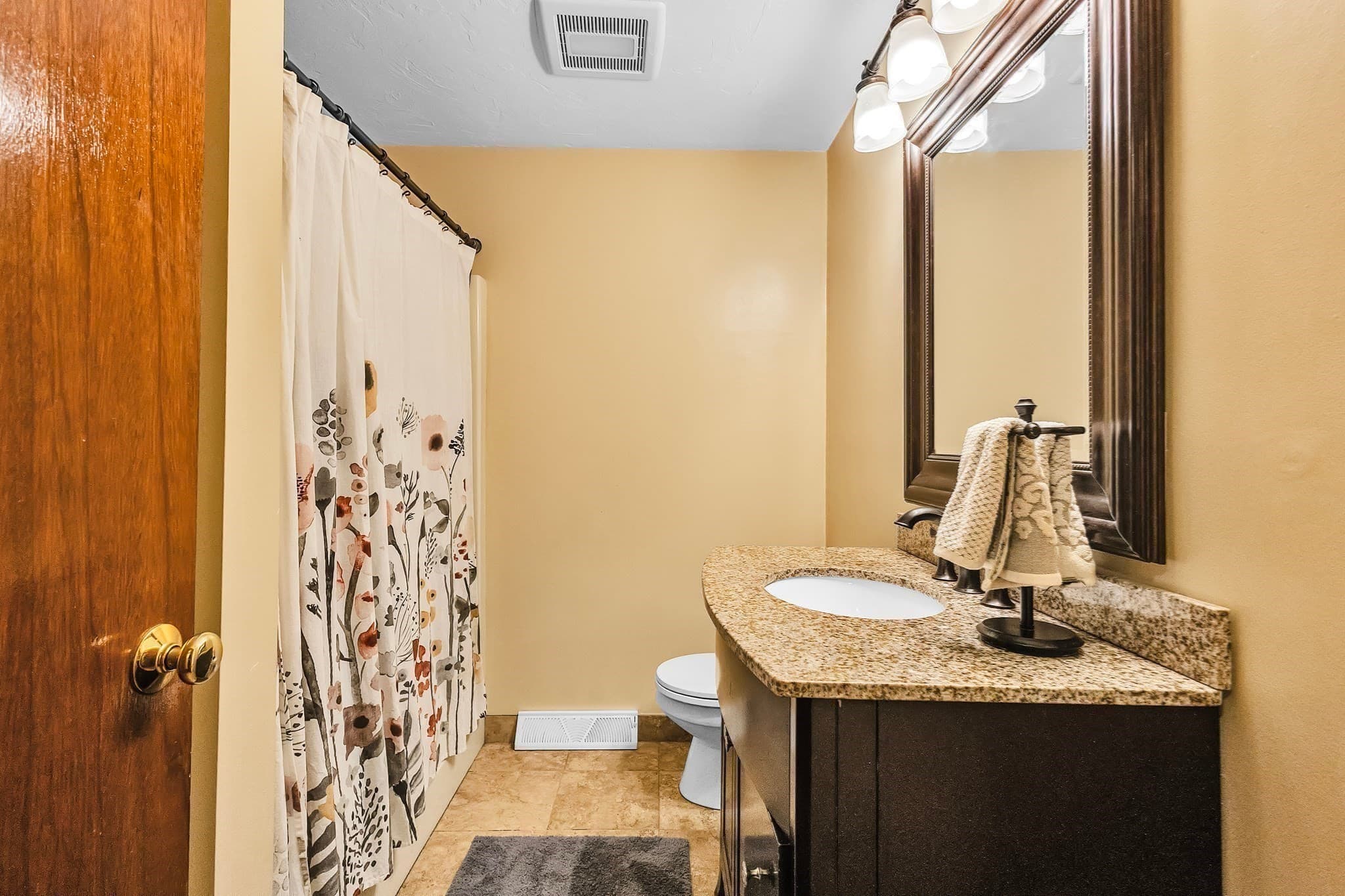 Single Family Residence at 42 Melbourne Rd, Worcester MA 01607, Worcester, photo 20 of 37