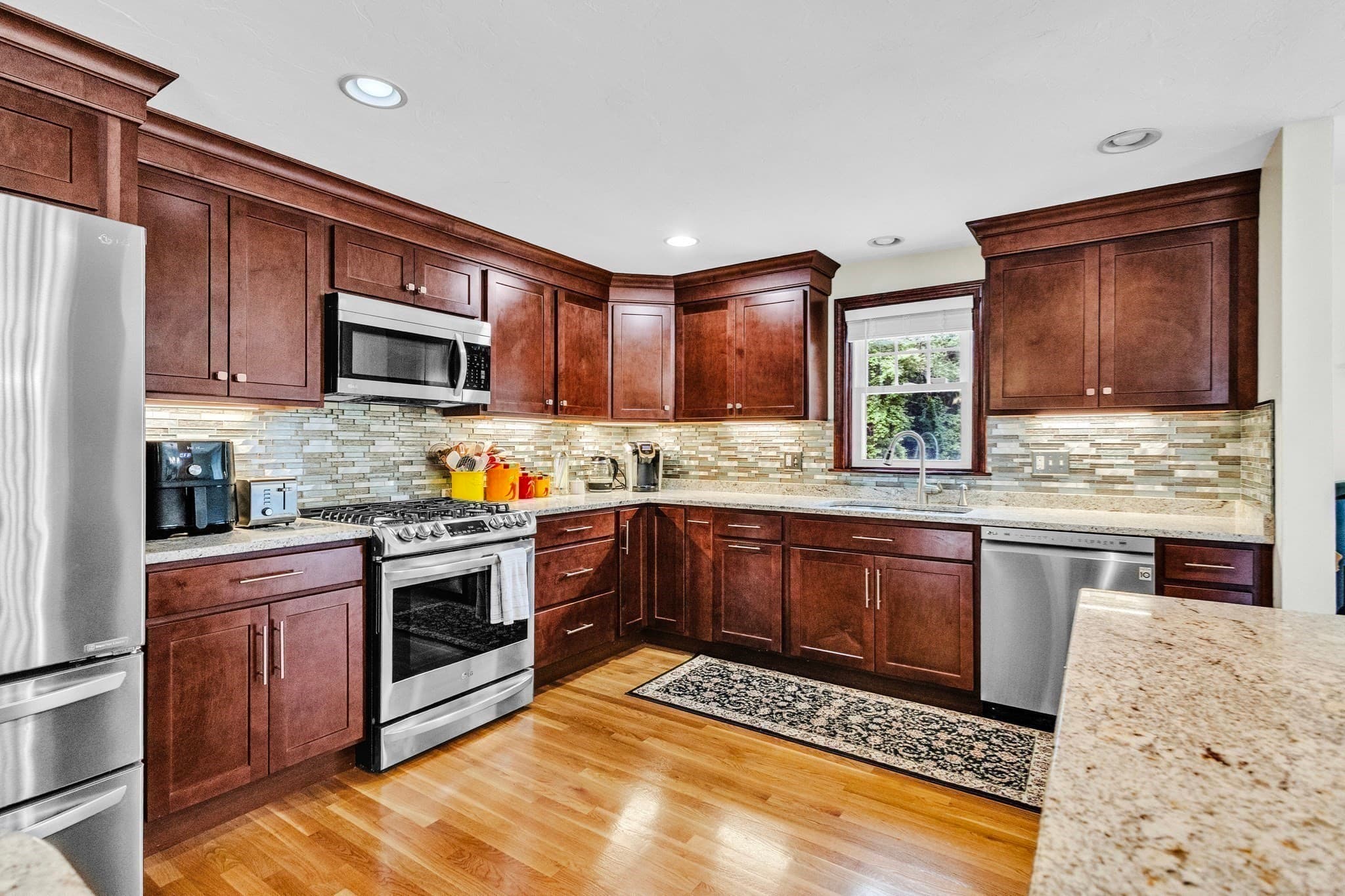 Single Family Residence at 42 Melbourne Rd, Worcester MA 01607, Worcester, photo 10 of 37