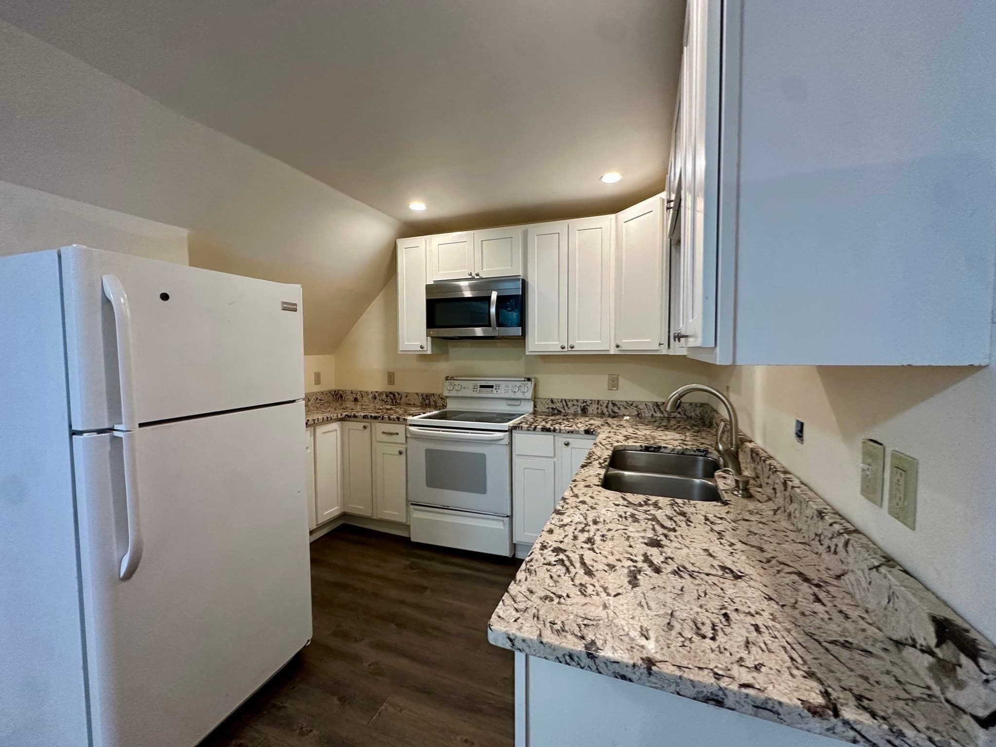Single Family Residence at 43 Lincoln St, Greenfield MA 01301, Greenfield, photo 17 of 26