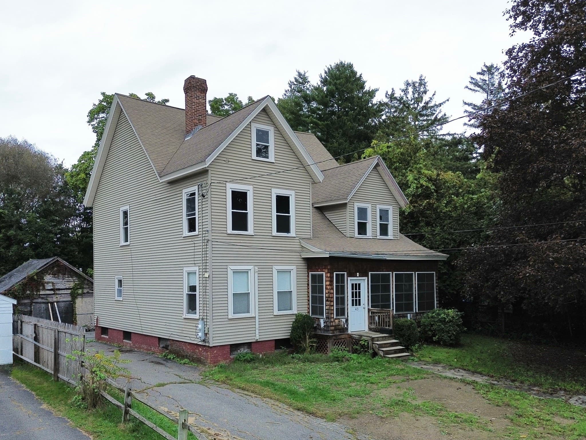 43 Lincoln St, Greenfield MA 01301