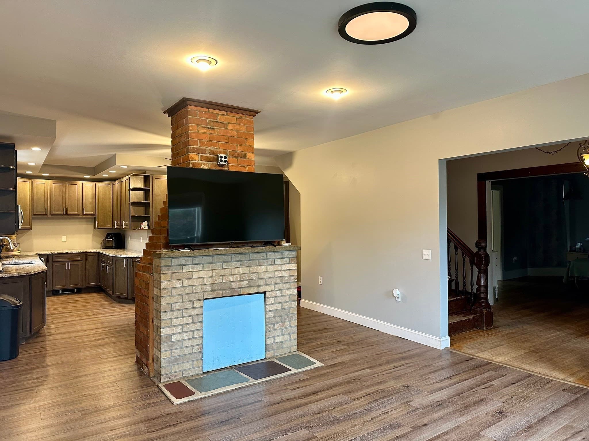 Single Family Residence at 43 Lincoln St, Greenfield MA 01301, Greenfield, photo 5 of 26