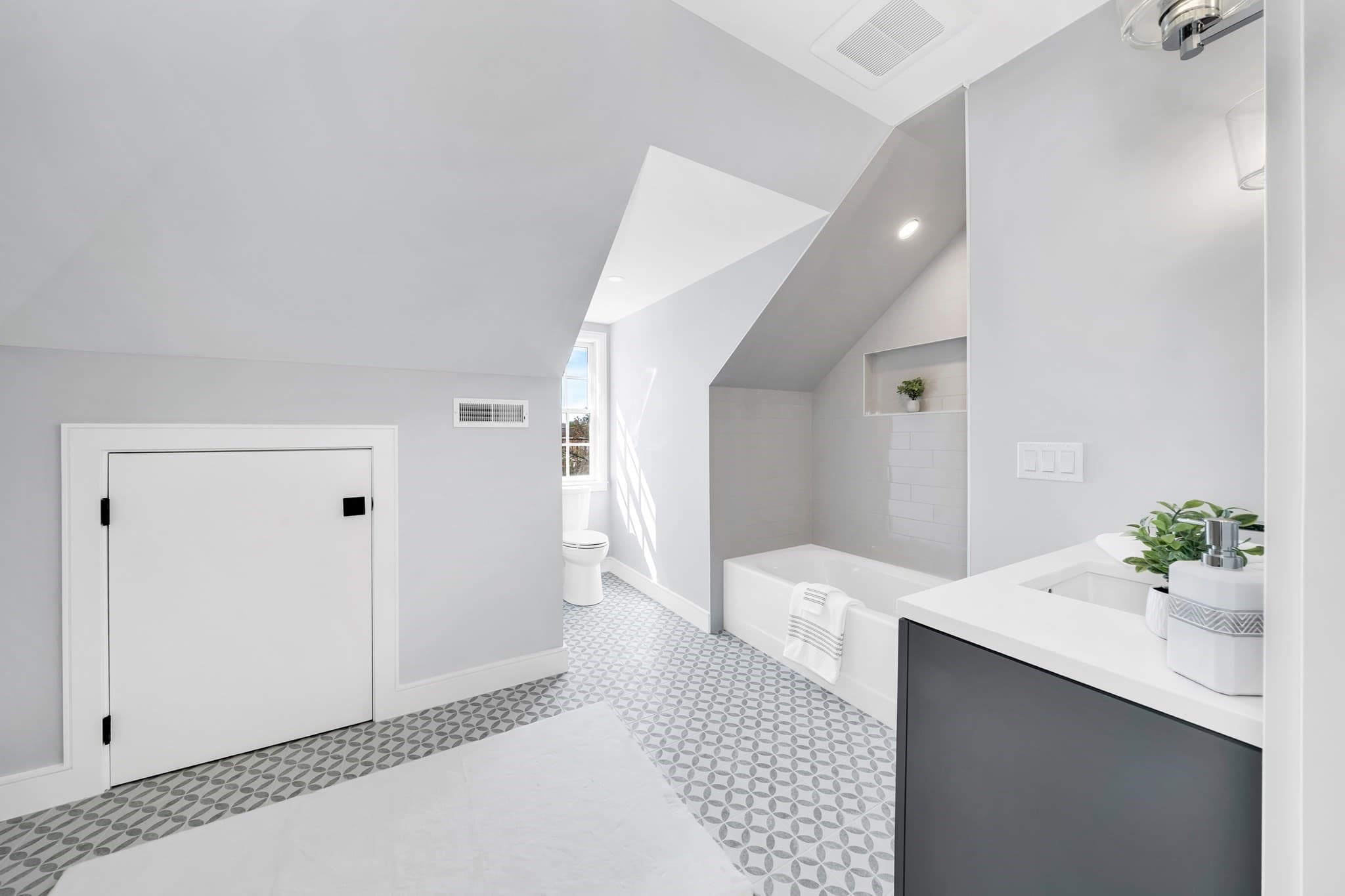 Condominium at 33 Chestnut St # 1, Andover MA 01810, Andover, photo 23 of 36