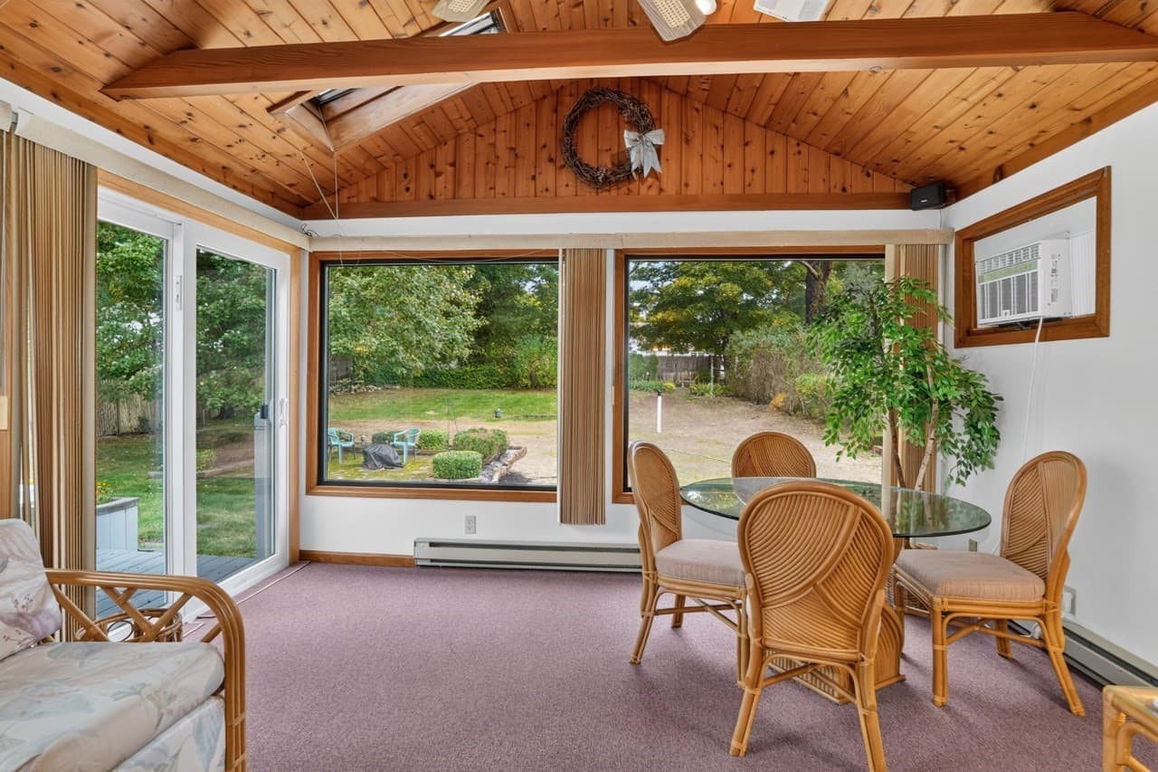 Single Family Residence at 10 Squire Ln, Bellingham MA 02019, Bellingham, photo 9 of 30