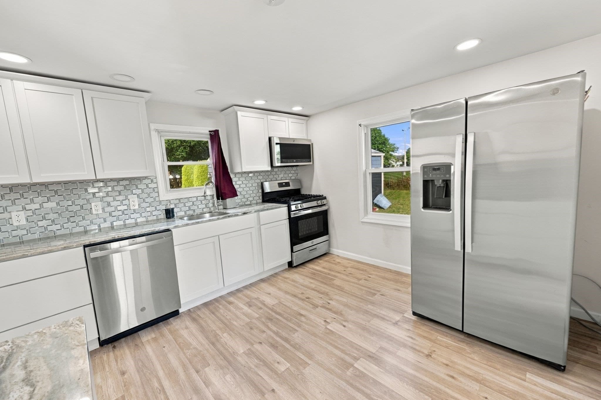 Single Family Residence at 196 Clarendon Ave, Chicopee MA 01013, Chicopee, photo 24 of 40