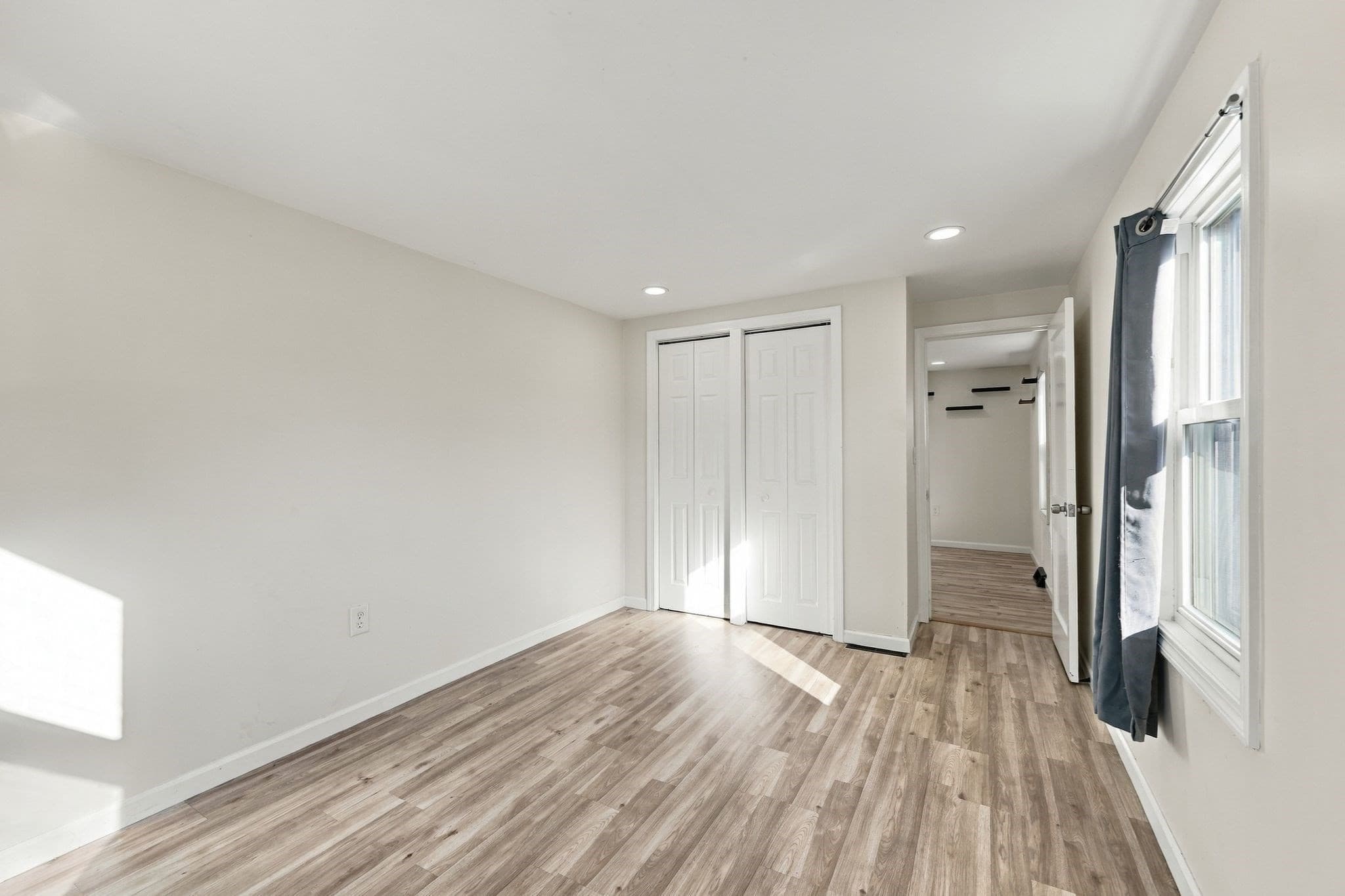 Single Family Residence at 196 Clarendon Ave, Chicopee MA 01013, Chicopee, photo 10 of 40