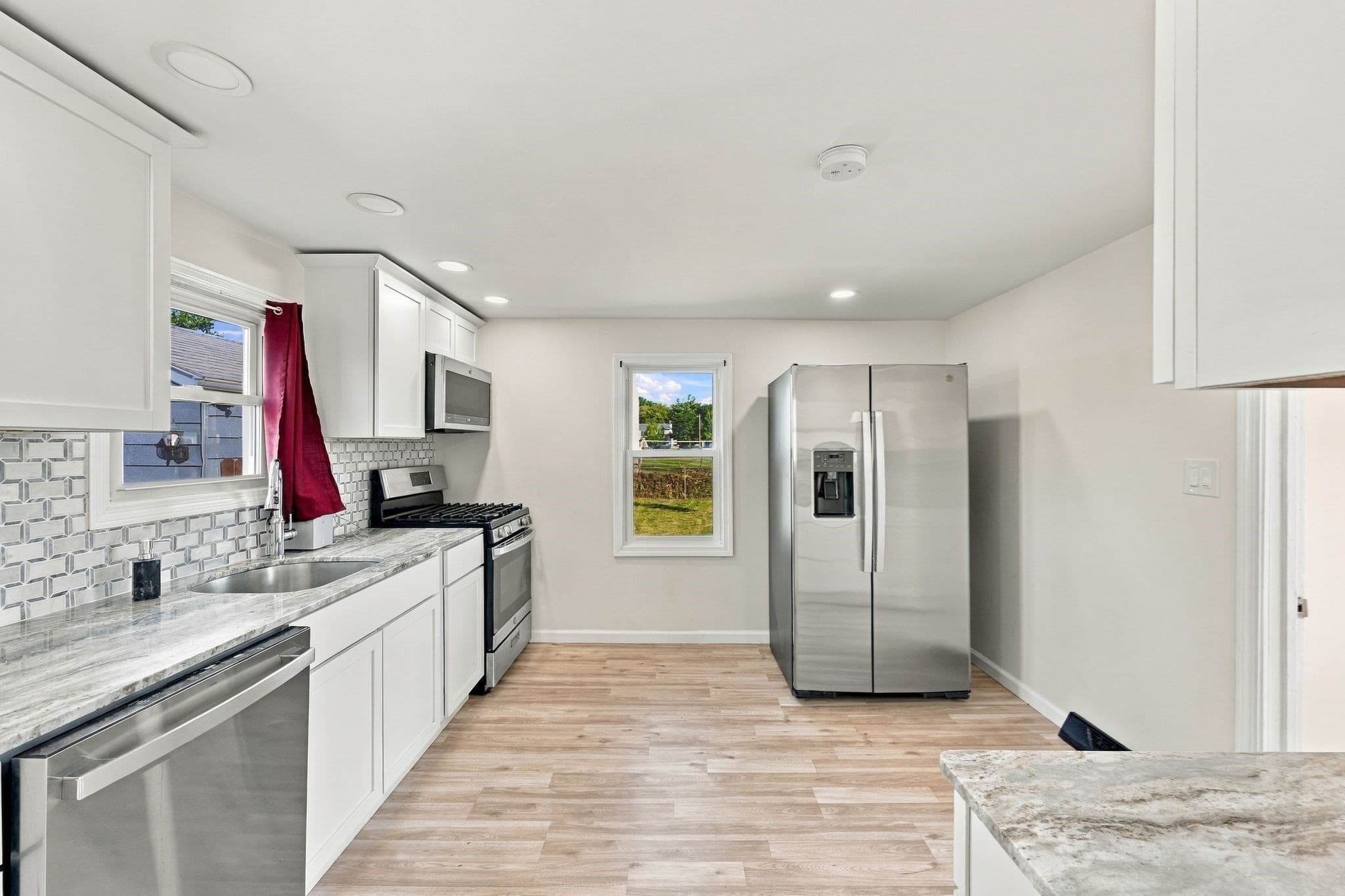 Single Family Residence at 196 Clarendon Ave, Chicopee MA 01013, Chicopee, photo 21 of 40