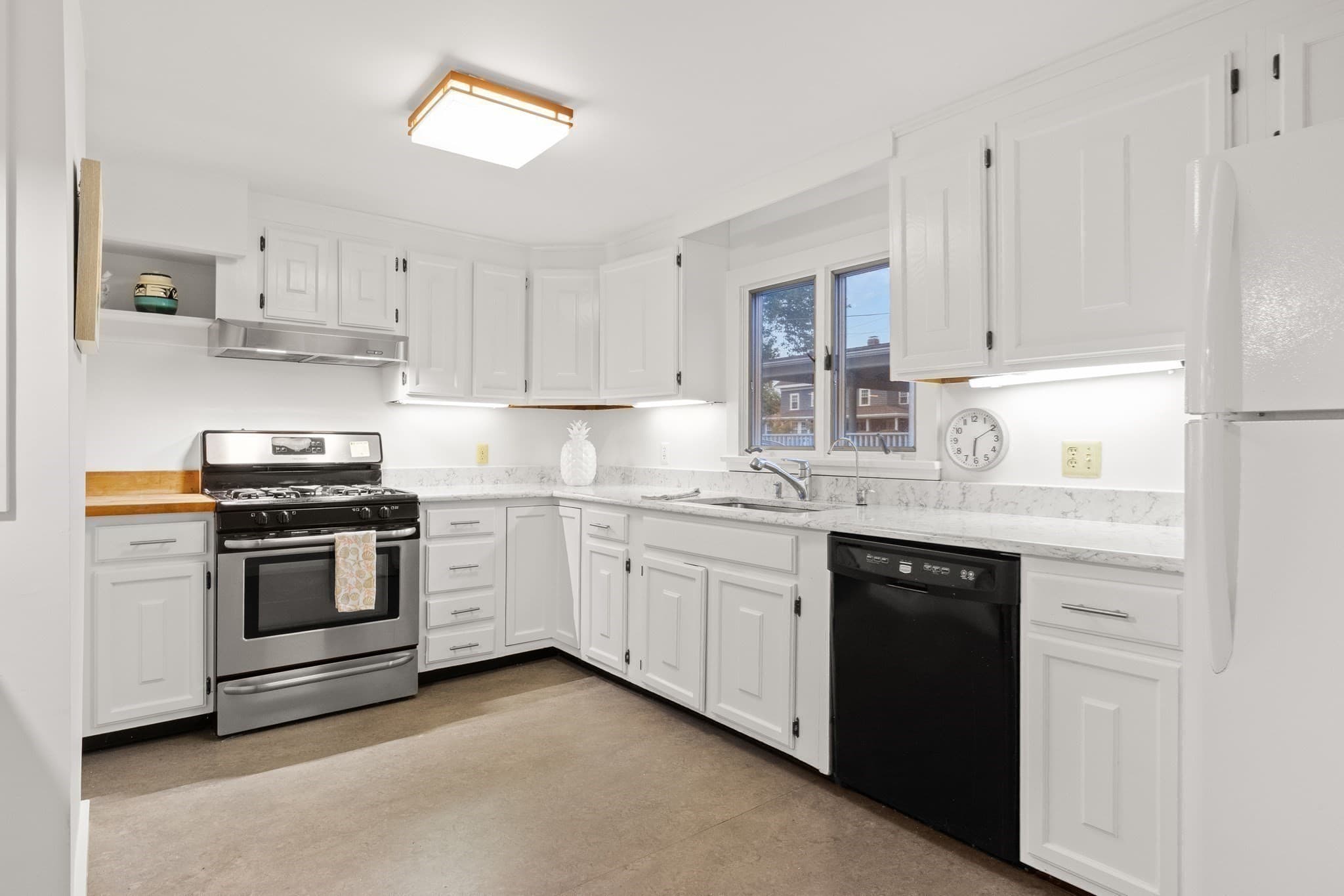 Single Family Residence at 17 Sutton Ave, Salem MA 01970, Salem, photo 13 of 42