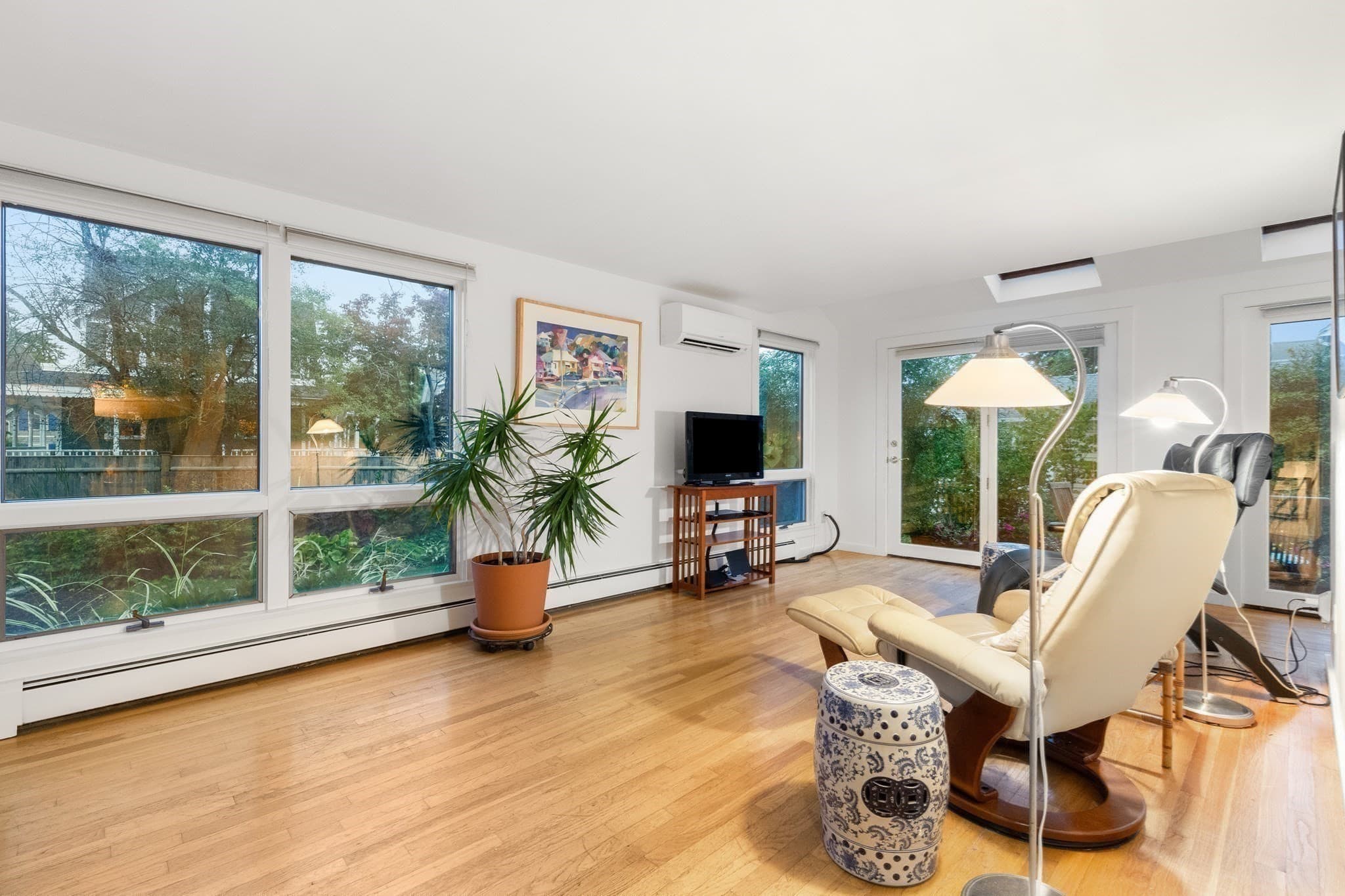 Single Family Residence at 17 Sutton Ave, Salem MA 01970, Salem, photo 18 of 42