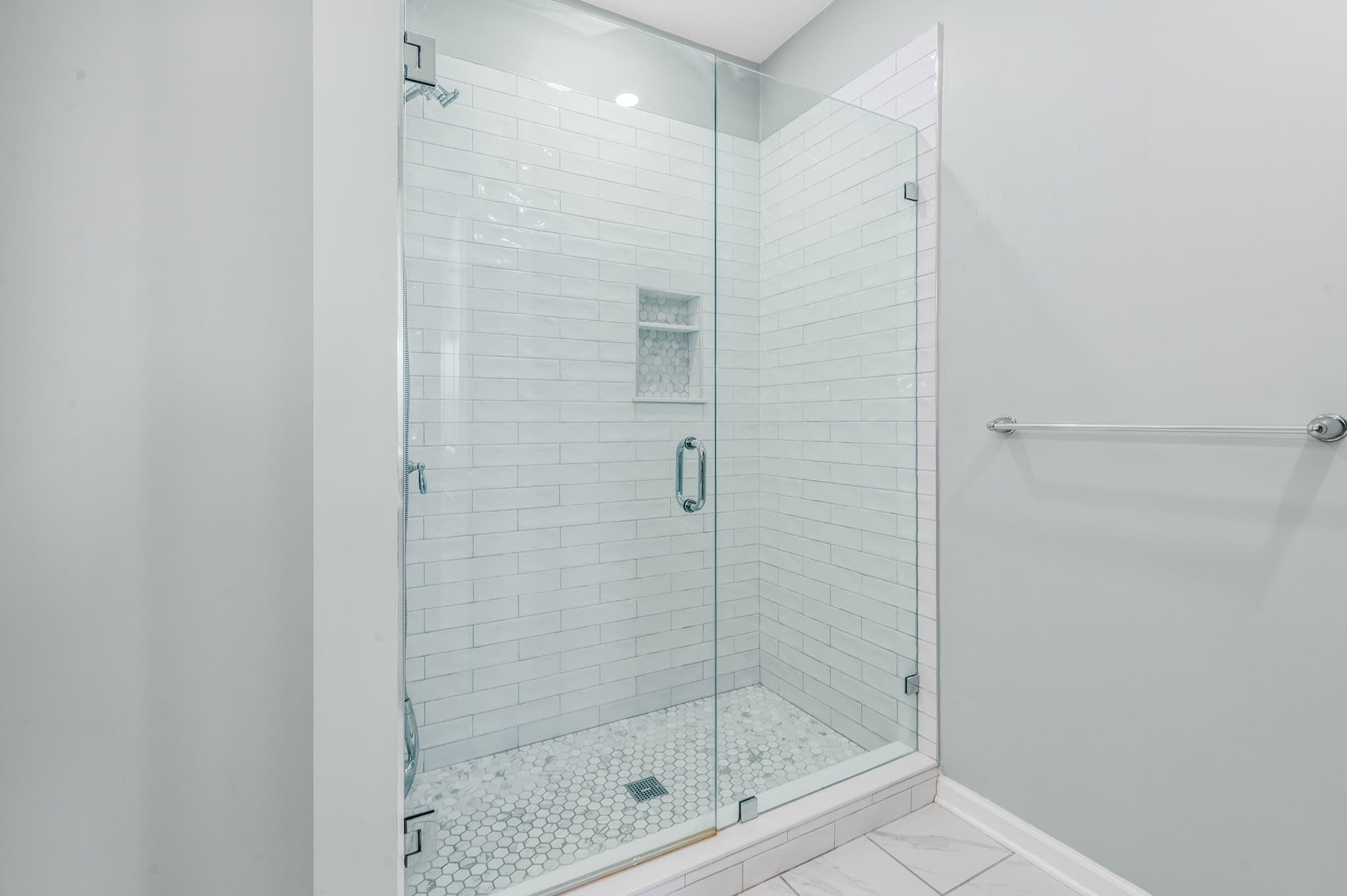 Condominium at 130 University Ave # 1201, Westwood MA 02090, Westwood, photo 29 of 42