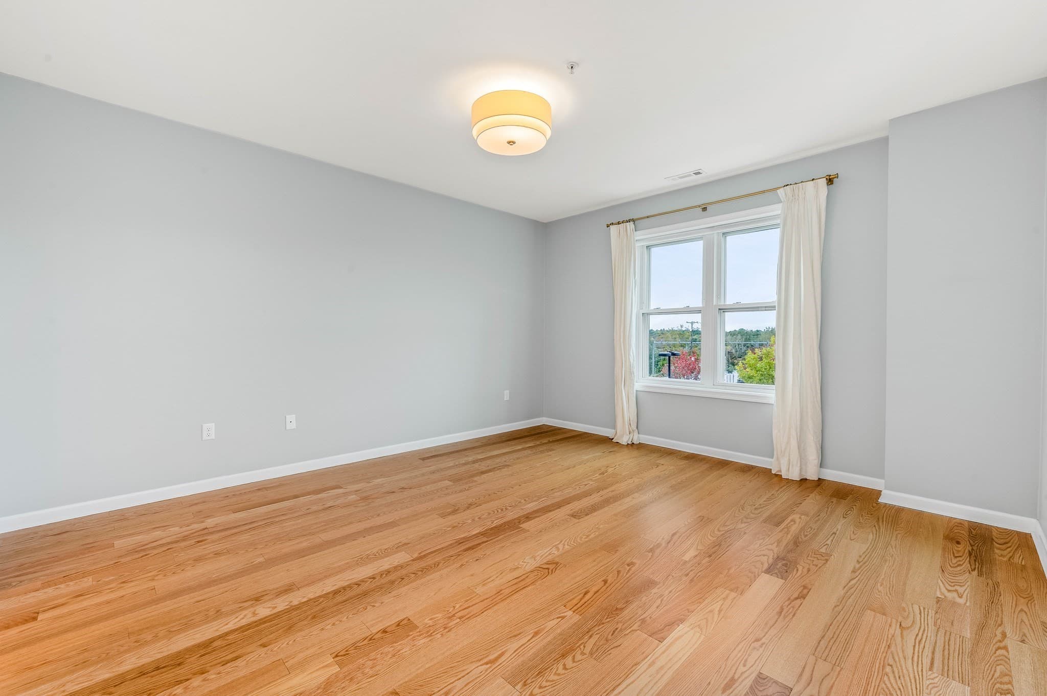 Condominium at 130 University Ave # 1201, Westwood MA 02090, Westwood, photo 25 of 42