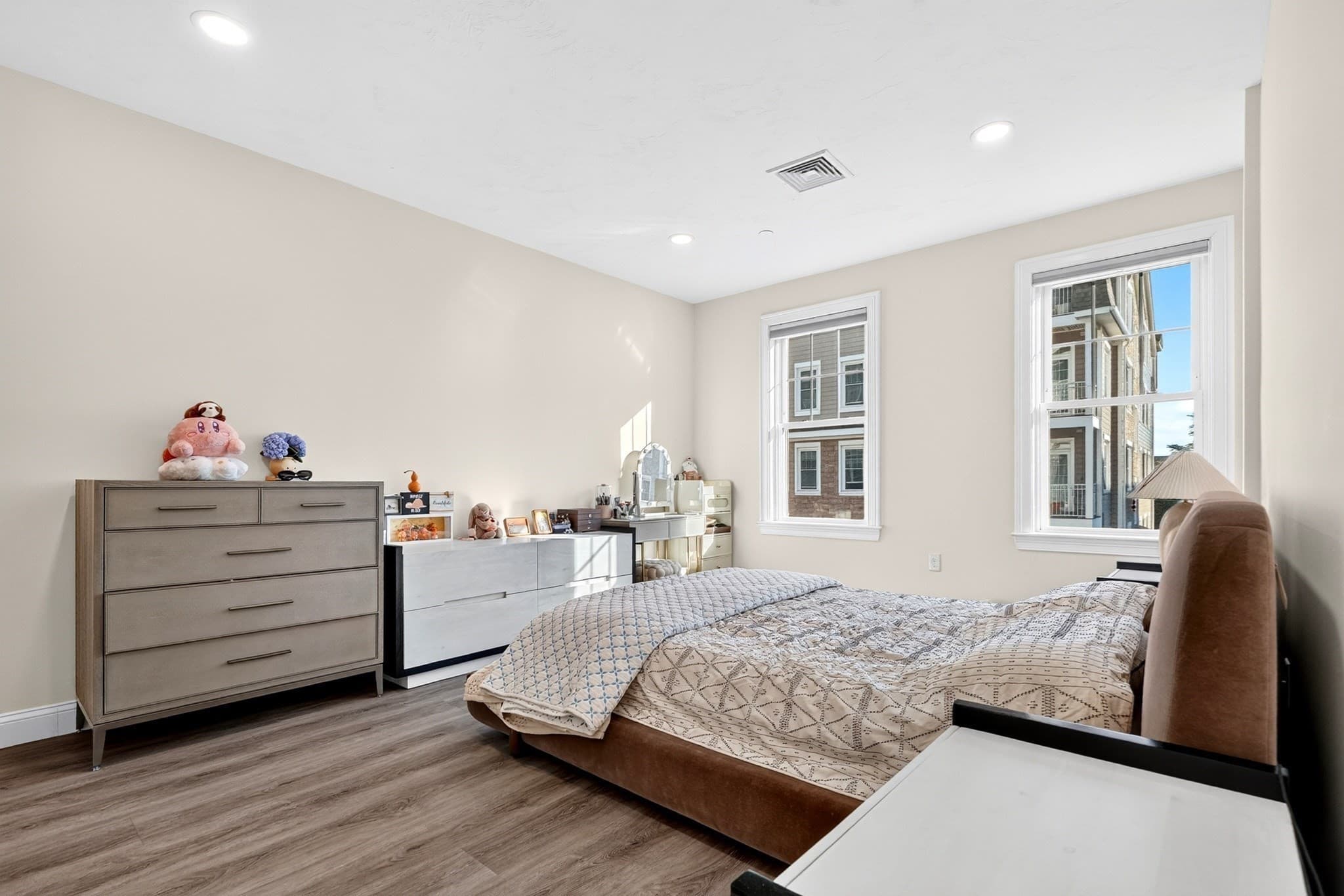 Condominium at 320 Middlesex Ave # D202, Medford MA 02155, Medford, photo 11 of 33