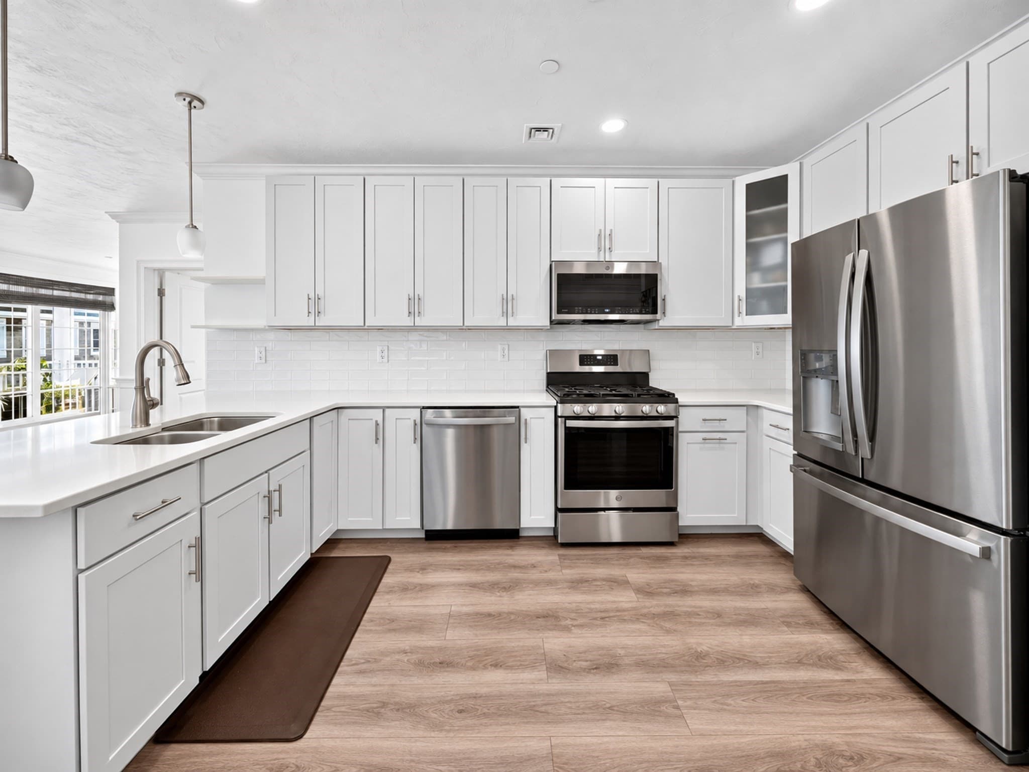 Condominium at 320 Middlesex Ave # D202, Medford MA 02155, Medford, photo 4 of 33