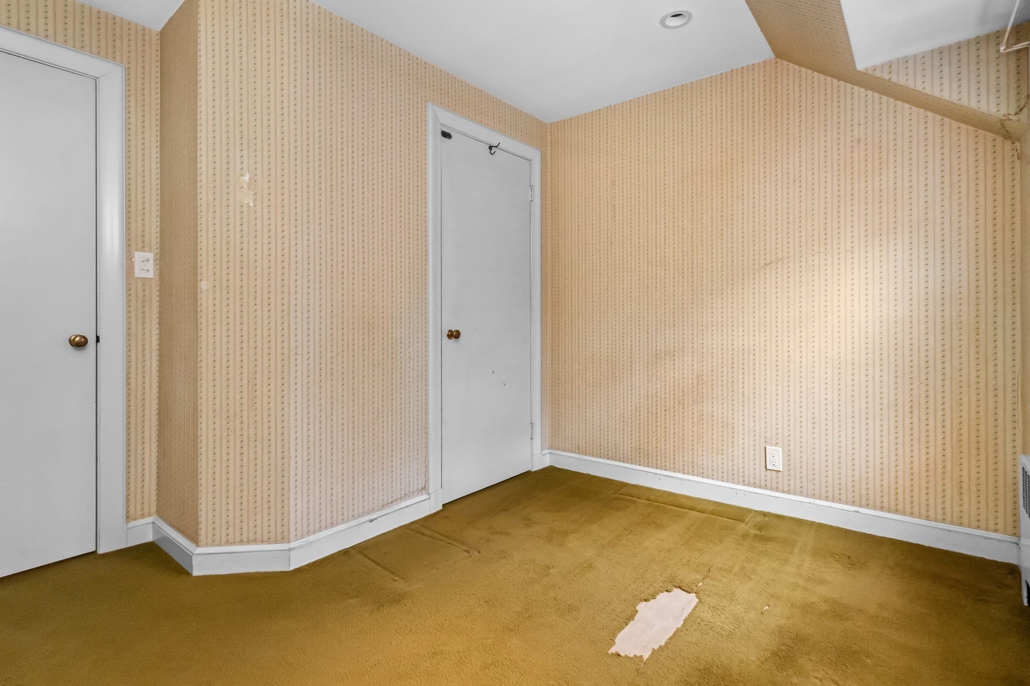 Single Family Residence at 25 Arlington St, Winchester MA 01890, Winchester, photo 12 of 32