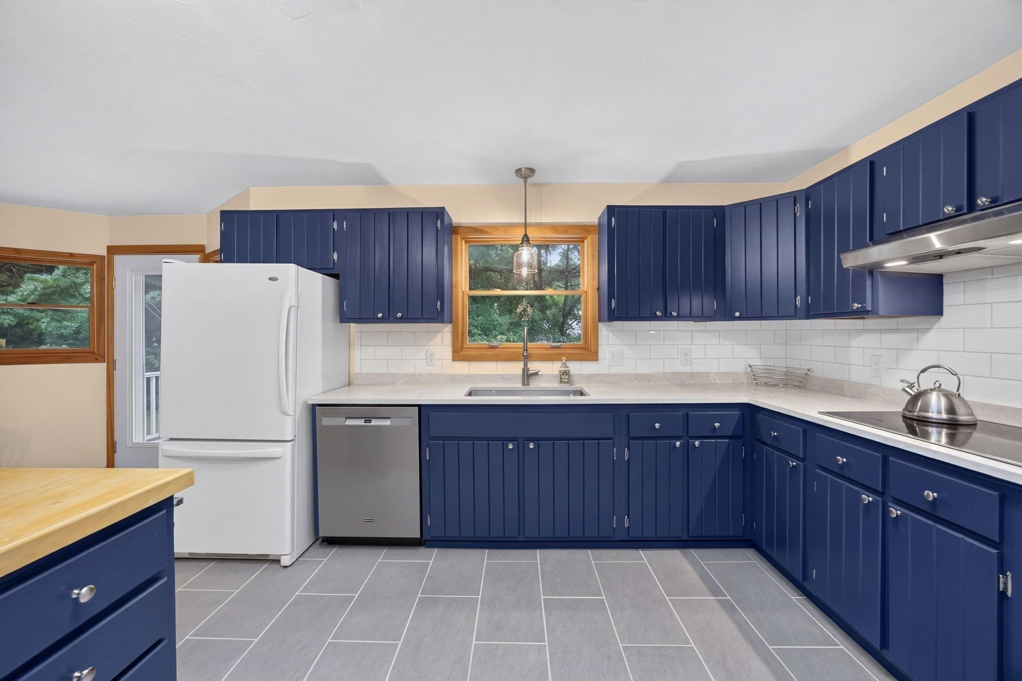 Single Family Residence at 43 Heather Ln, Falmouth MA 02556, Falmouth, photo 11 of 34
