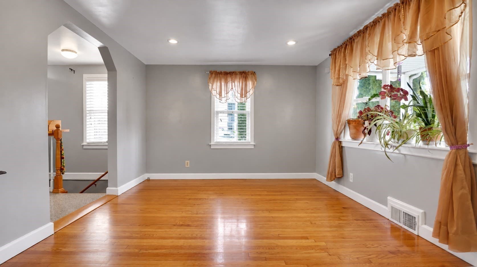 Single Family Residence at 23 Briarwood Pl, Westfield MA 01085, Westfield, photo 6 of 32