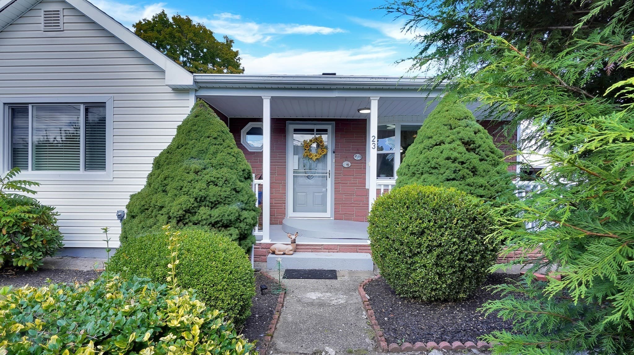 Single Family Residence at 23 Briarwood Pl, Westfield MA 01085, Westfield, photo 3 of 32