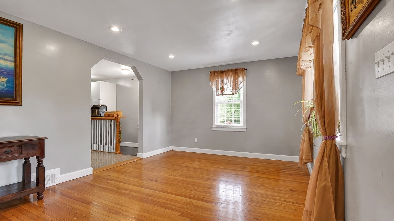 Single Family Residence at 23 Briarwood Pl, Westfield MA 01085, Westfield, photo 9 of 32
