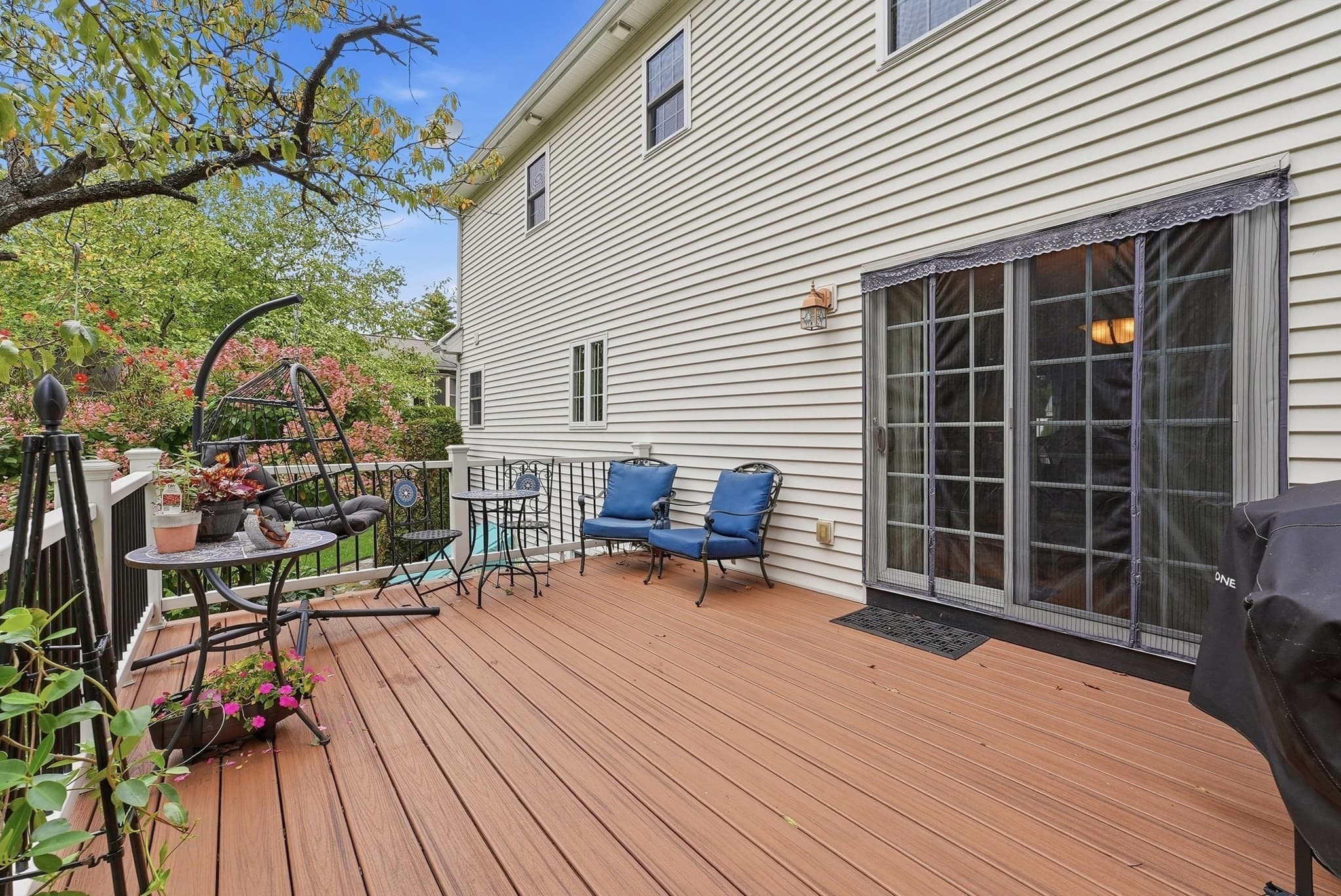 Single Family Residence at 10 John St, East Longmeadow MA 01028, East Longmeadow, photo 30 of 38