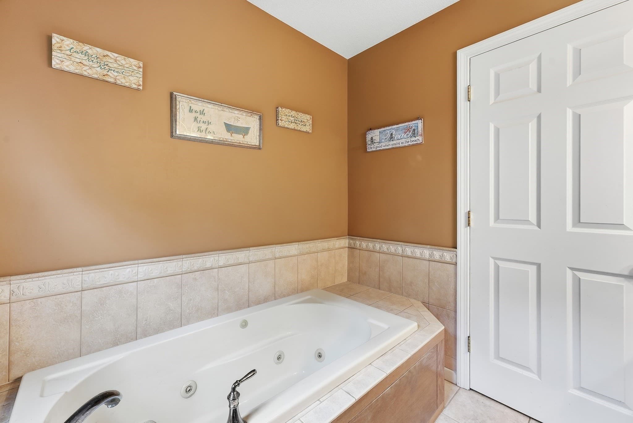 Single Family Residence at 10 John St, East Longmeadow MA 01028, East Longmeadow, photo 21 of 38