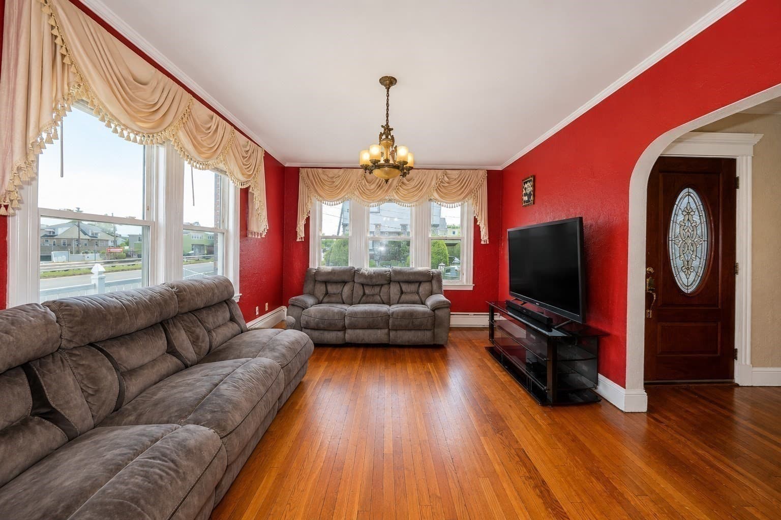 Single Family Residence at 96 Stanton Ave, Revere MA 02151, Revere, photo 4 of 41