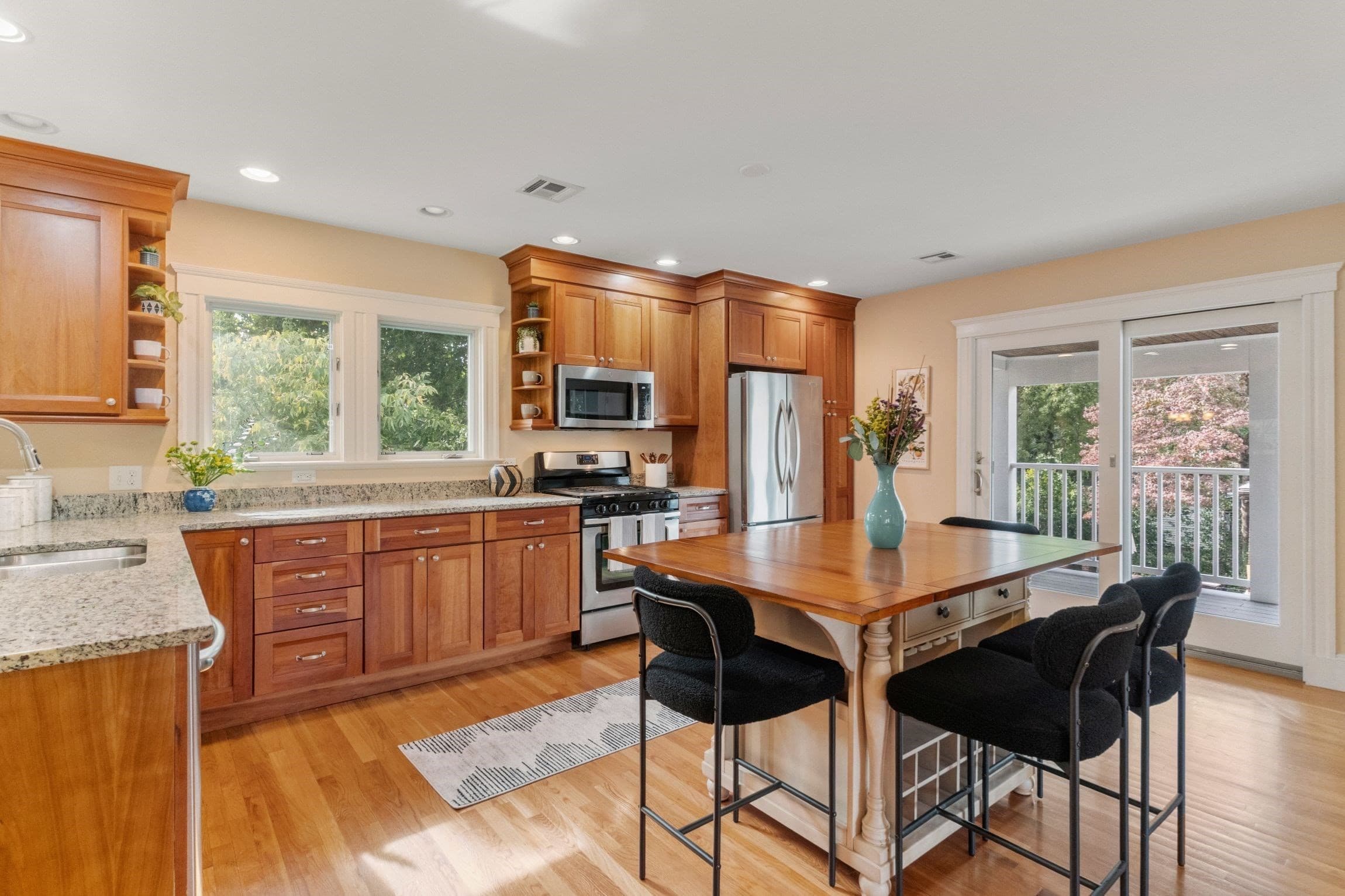 Condominium at 225 Jackson Rd # 225, Newton MA 02458, Newton, photo 5 of 6
