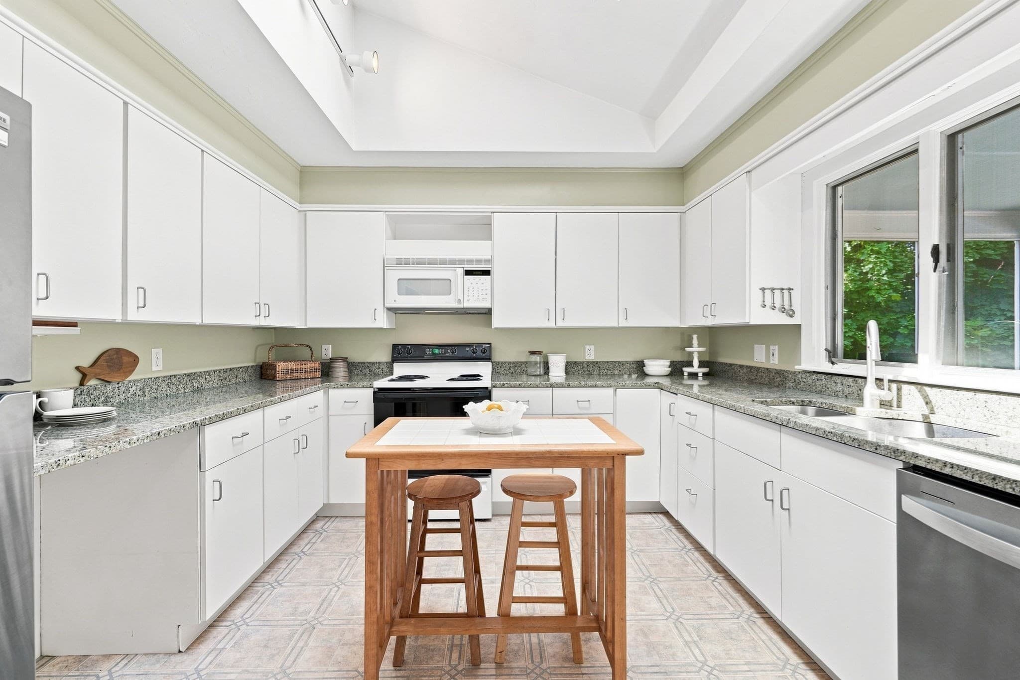 Single Family Residence at 16 Manters Point, Plymouth MA 02360, Plymouth, photo 15 of 42