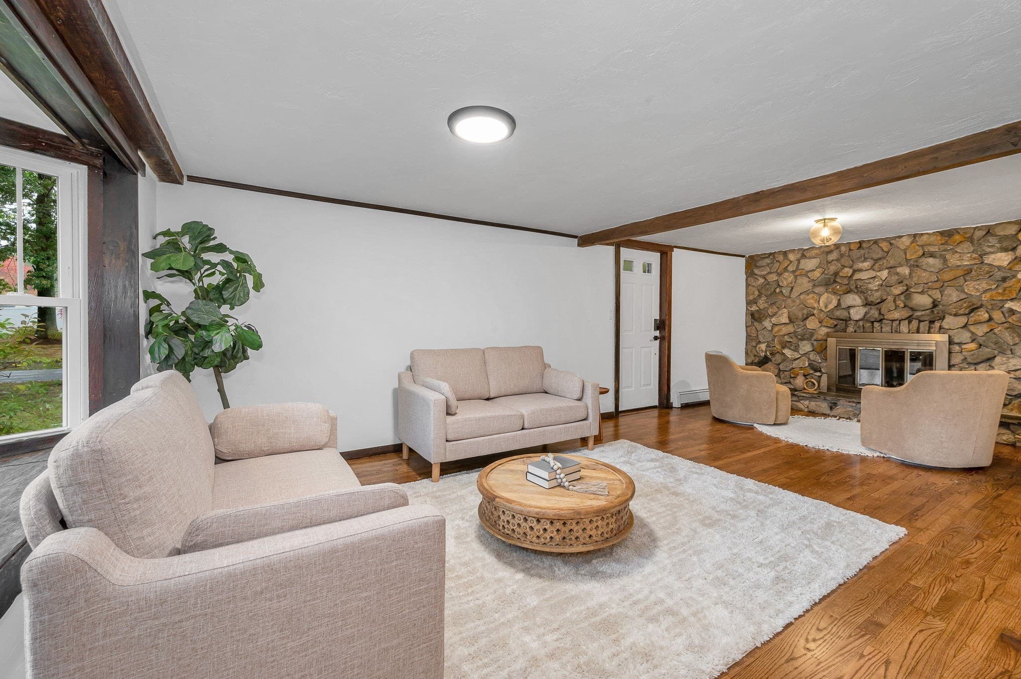 Single Family Residence at 19 South Street, Wilmington MA 01887, Wilmington, photo 6 of 41