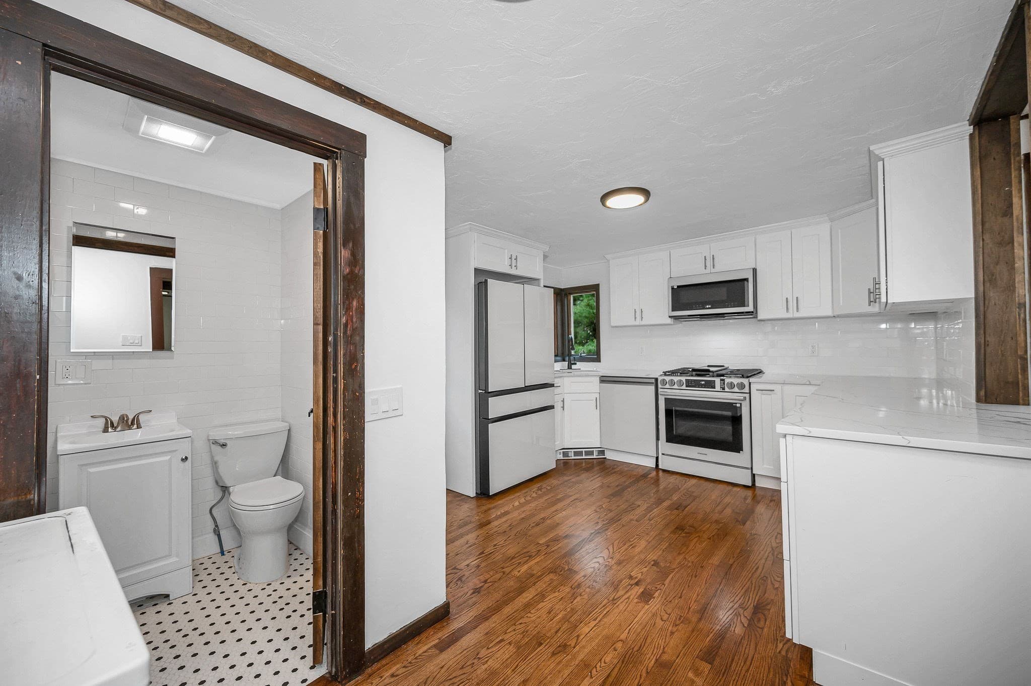 Single Family Residence at 19 South Street, Wilmington MA 01887, Wilmington, photo 16 of 41