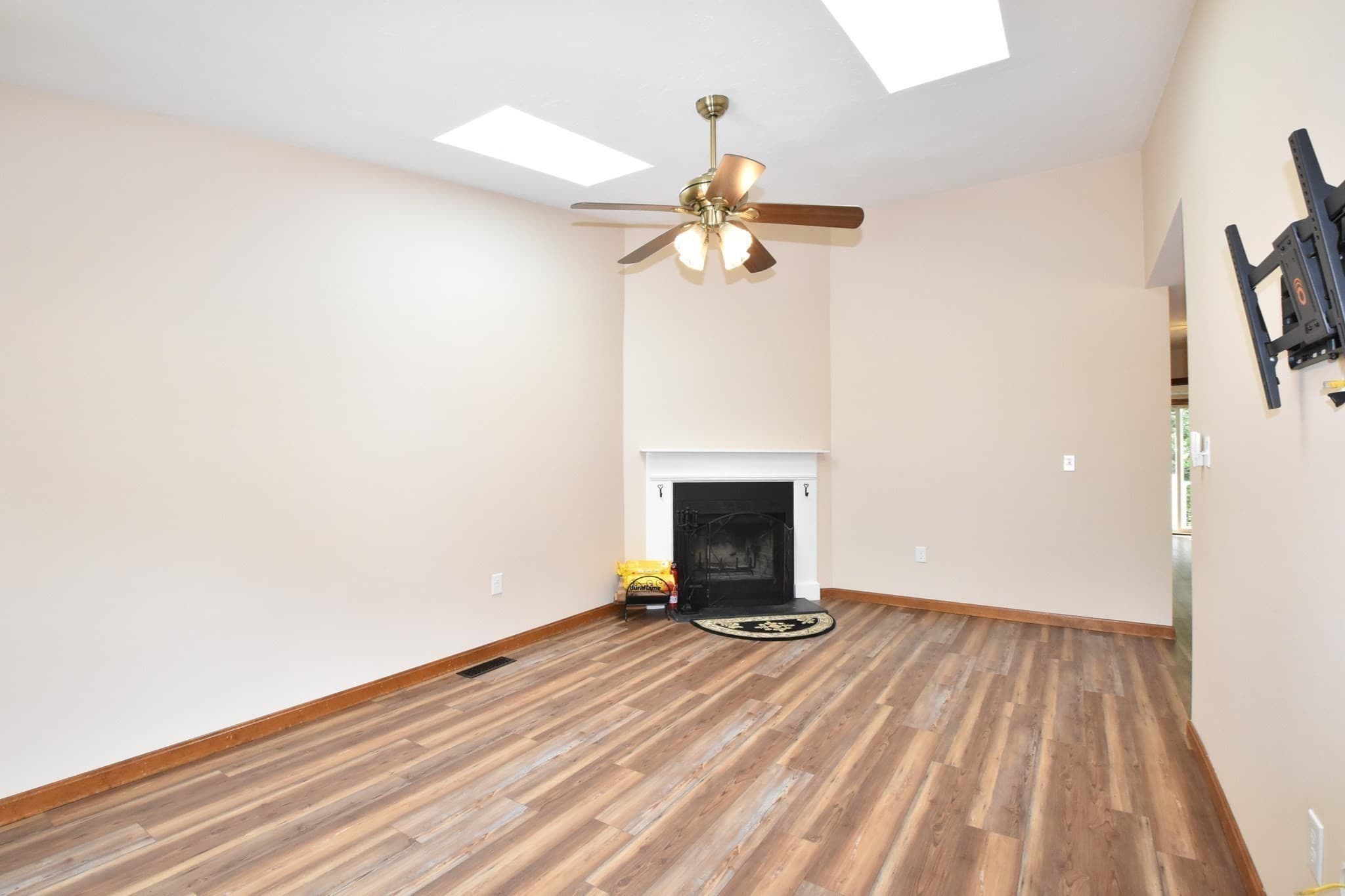 Condominium at 59 Nottingham Rd # 59, Grafton MA 01519, Grafton, photo 5 of 24