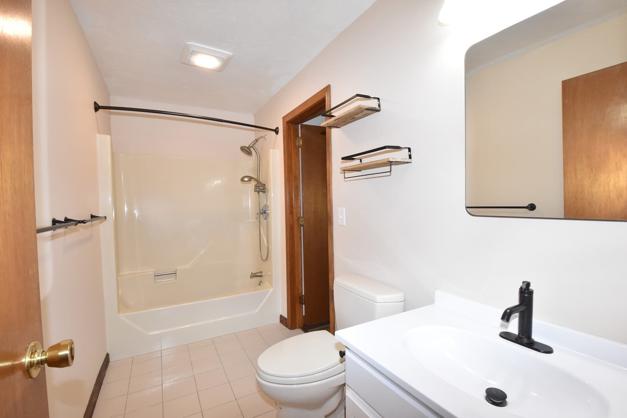 Condominium at 59 Nottingham Rd # 59, Grafton MA 01519, Grafton, photo 15 of 24