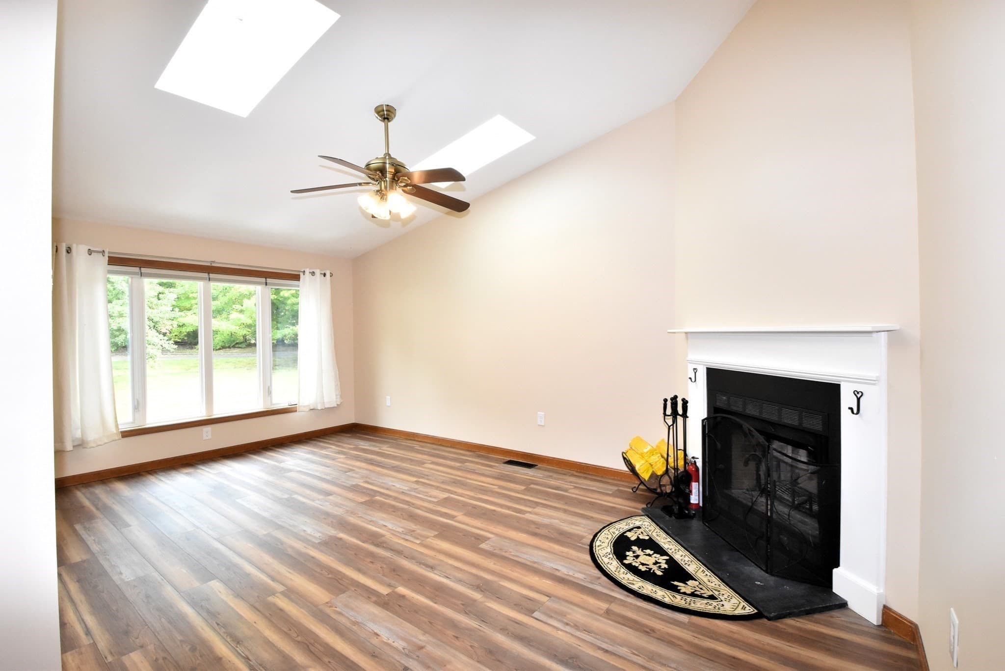 Condominium at 59 Nottingham Rd # 59, Grafton MA 01519, Grafton, photo 4 of 24