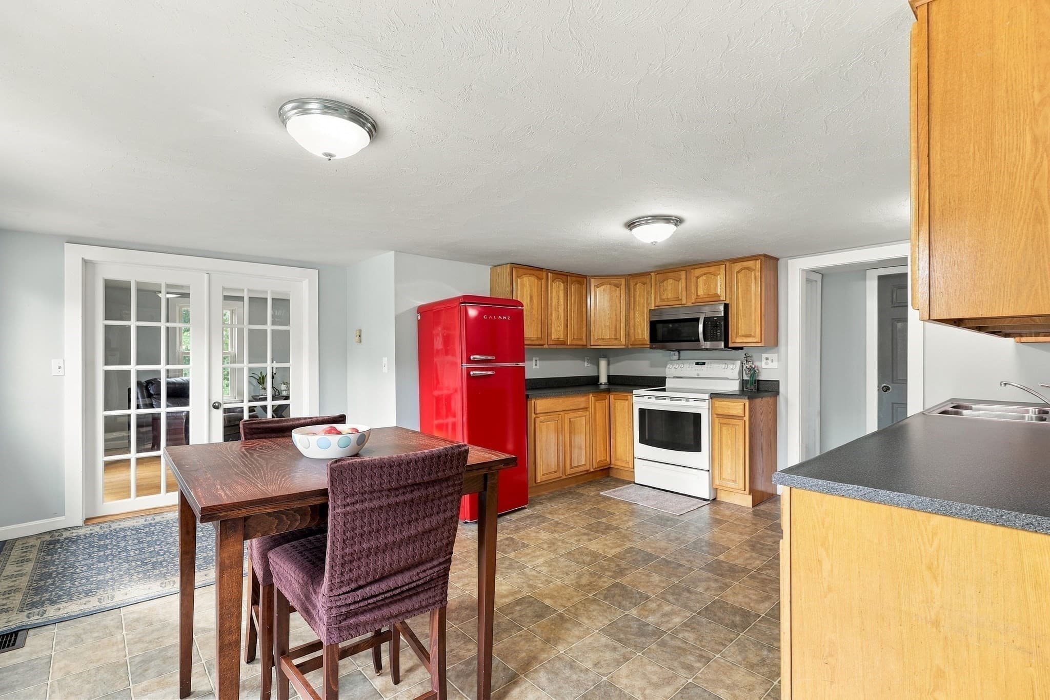 Single Family Residence at 4 Hale St, Winchendon MA 01475, Winchendon, photo 3 of 22