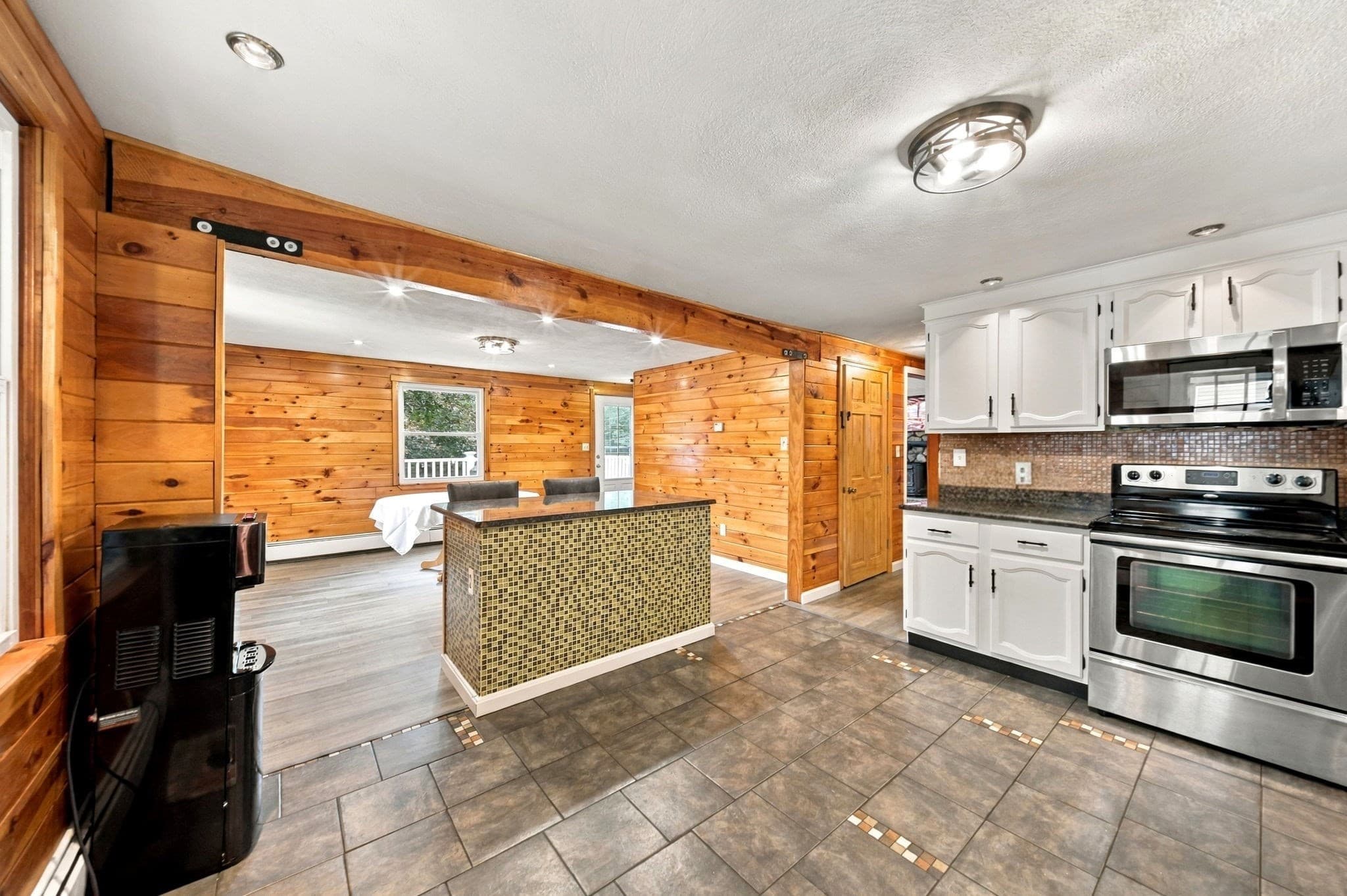 Single Family Residence at 51 Queensland Rd, Billerica MA 01862, Billerica, photo 6 of 40