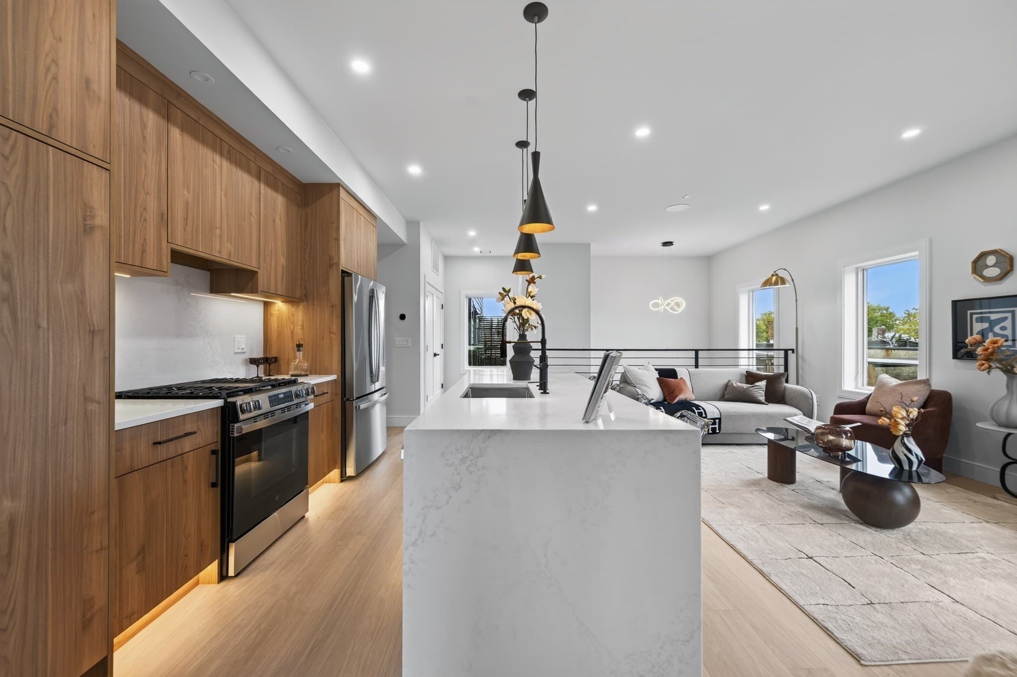 Condominium at 250 Bremen # U2, Boston MA 02128, Boston, photo 4 of 12