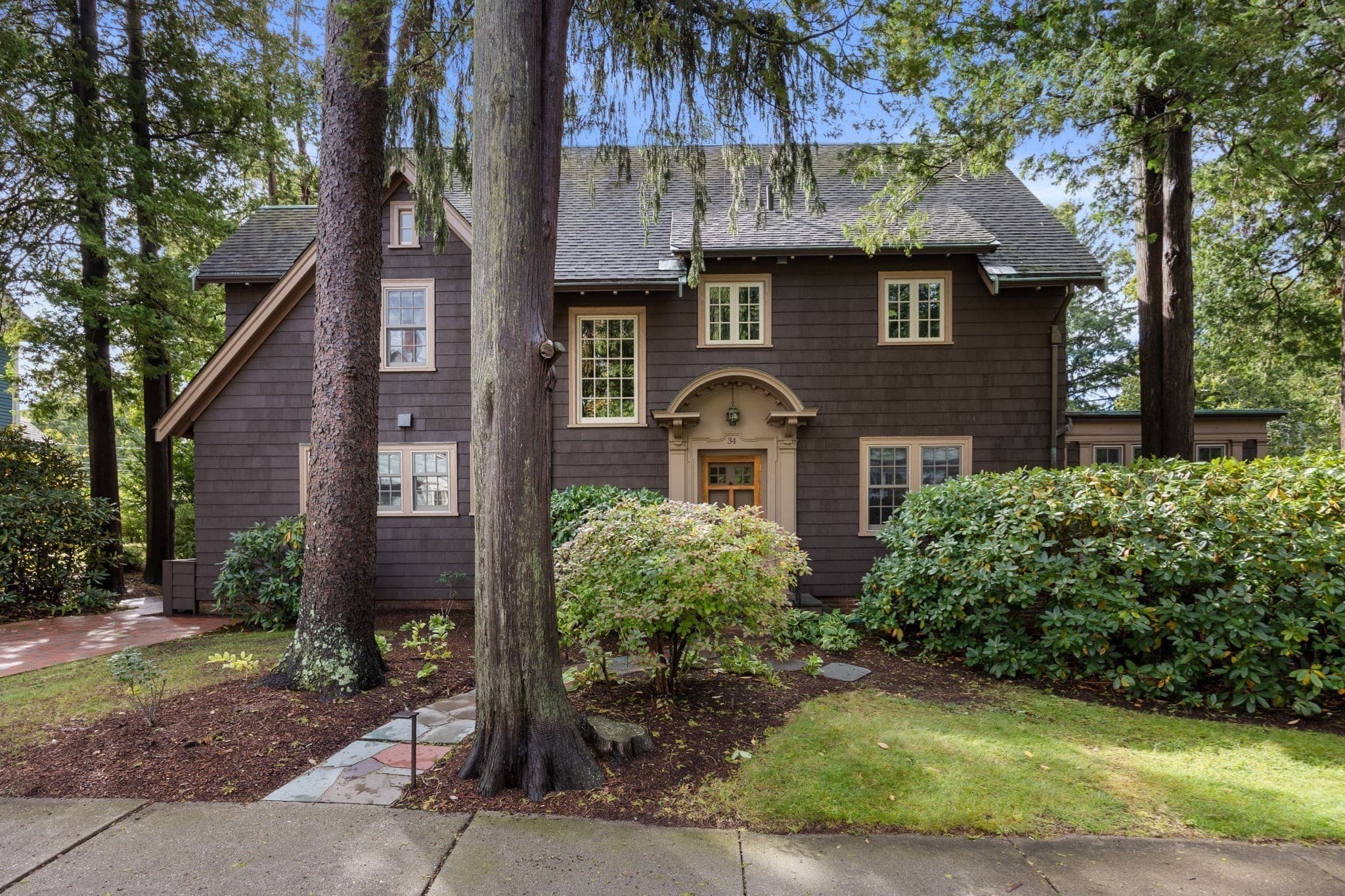 34 Hancock Ave, Newton MA 02459