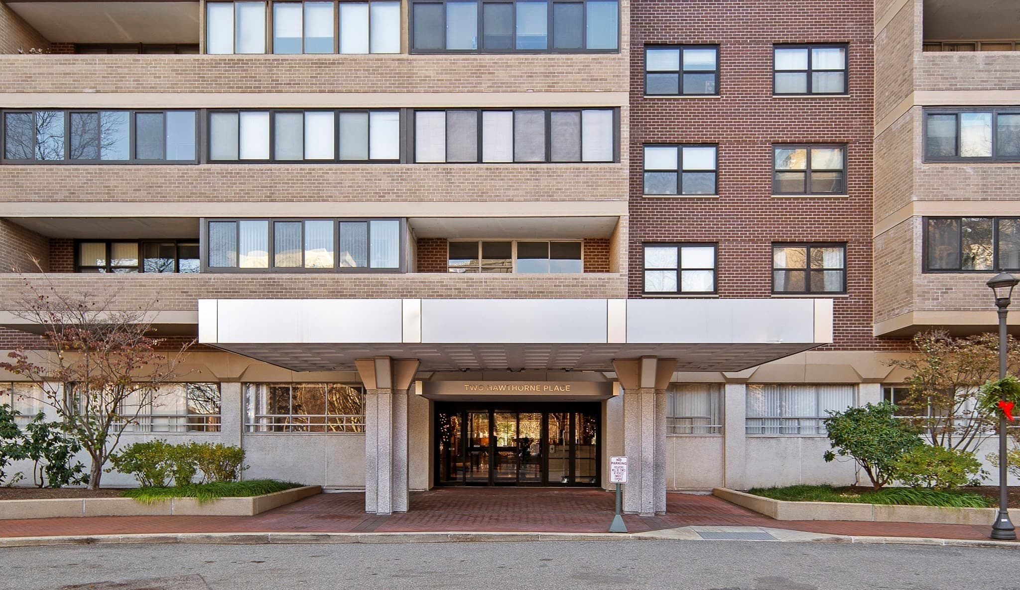 Residential at 9 Hawthorne Pl Pkg 86, Boston MA 02114, Boston, photo 3 of 4