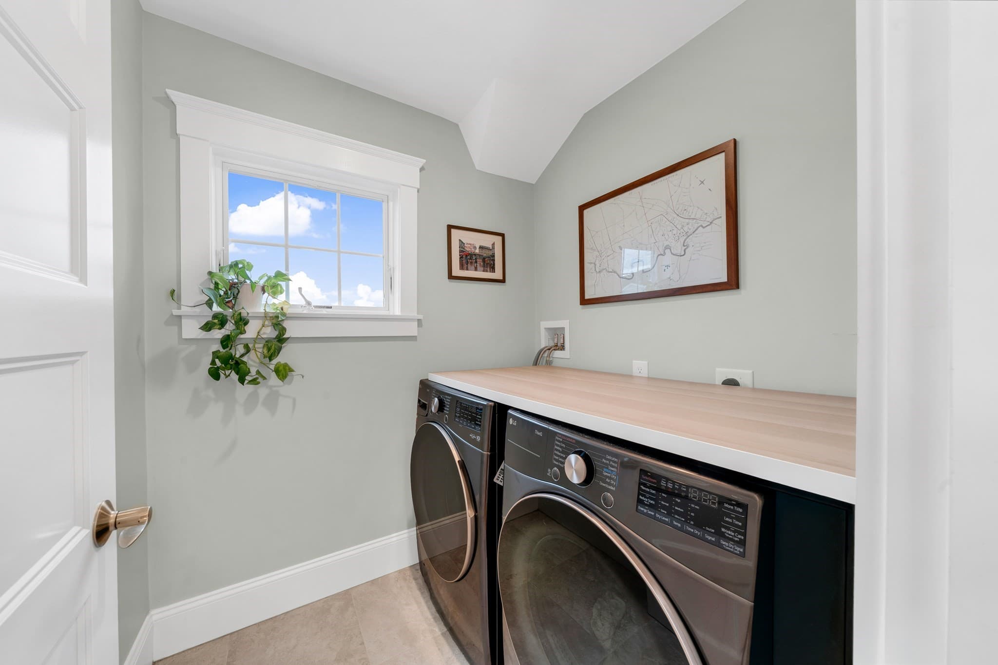 Single Family Residence at 20 Boyd Dr, Newburyport MA 01950, Newburyport, photo 34 of 40