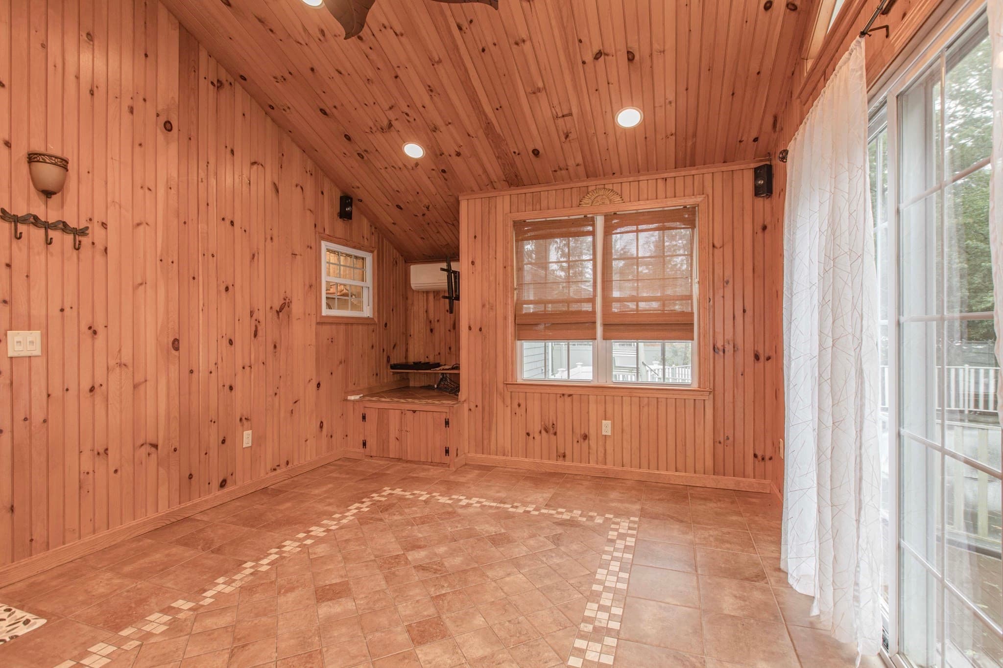 Single Family Residence at 191 Cynthia Dr, Raynham MA 02767, Raynham, photo 25 of 42