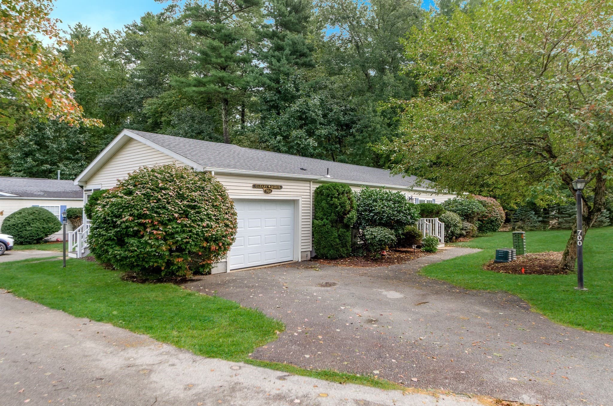 Single Family Residence at 701 Oak Point Drive, Middleboro MA 02346, Middleboro, photo 22 of 29