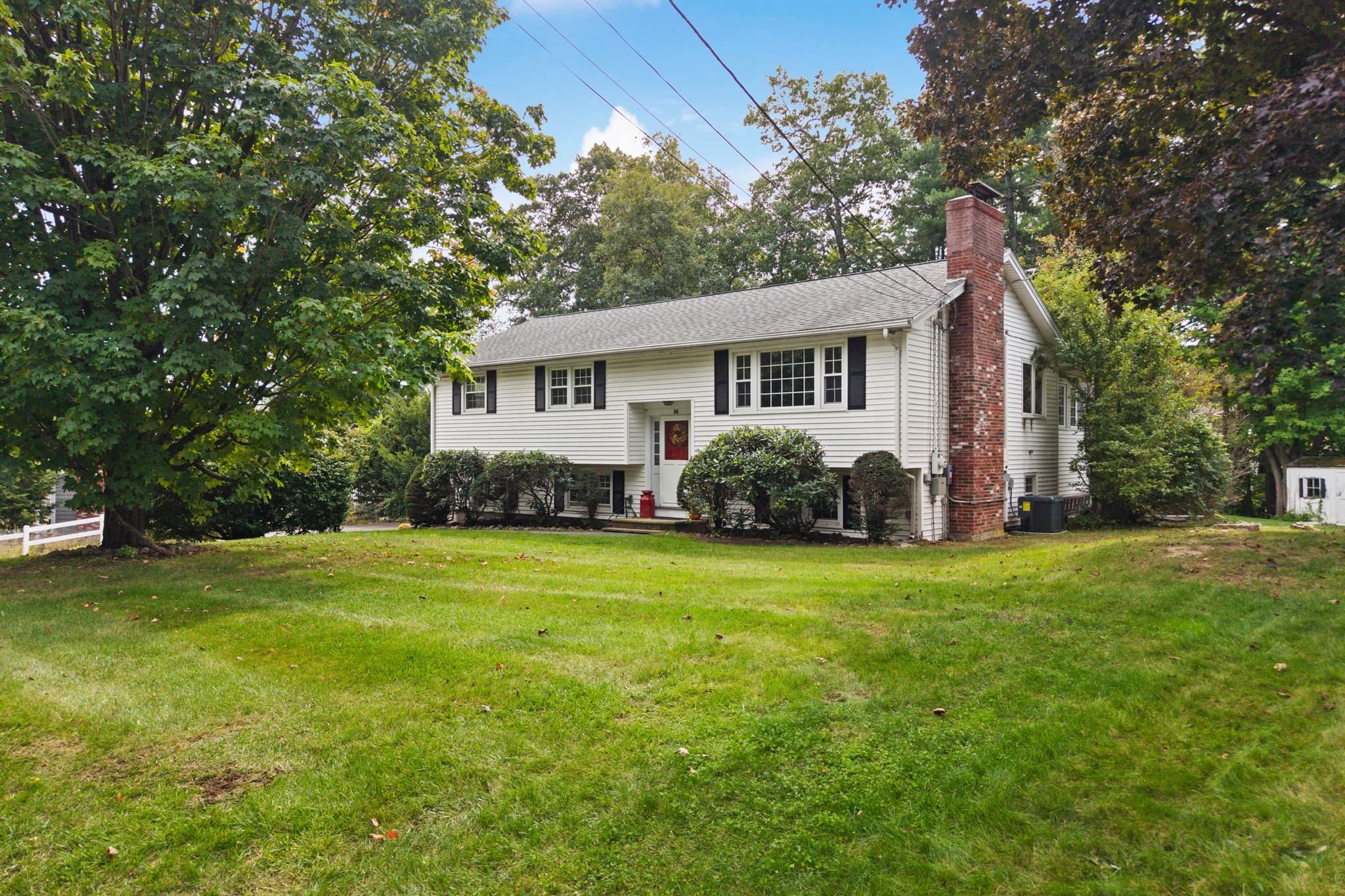 36 Alexander Ave, Dracut MA 01826