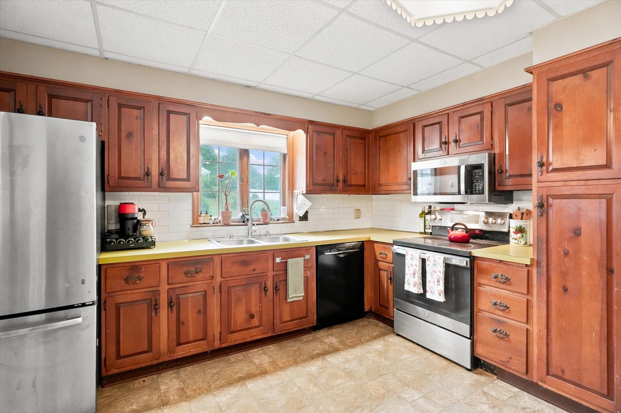 Single Family Residence at 206 Fays Ave, Lynn MA 01904, Lynn, photo 12 of 42